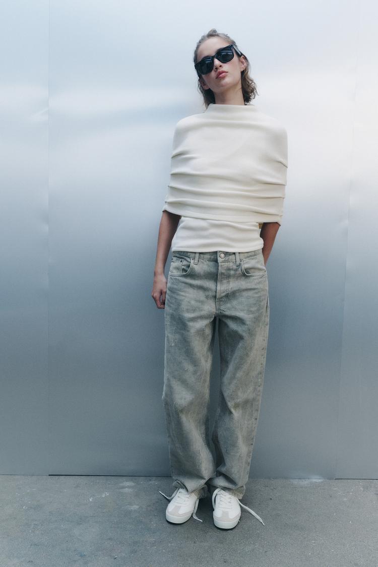SOFT DRAPED TOP