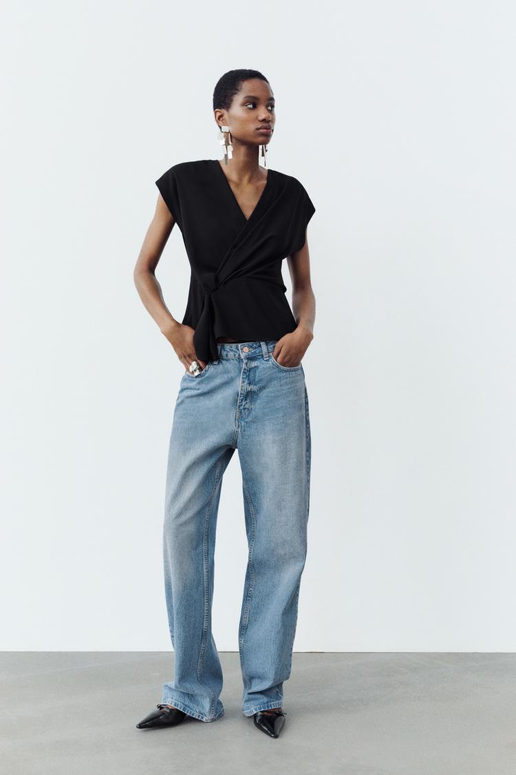 KNOTTED CREPE TOP