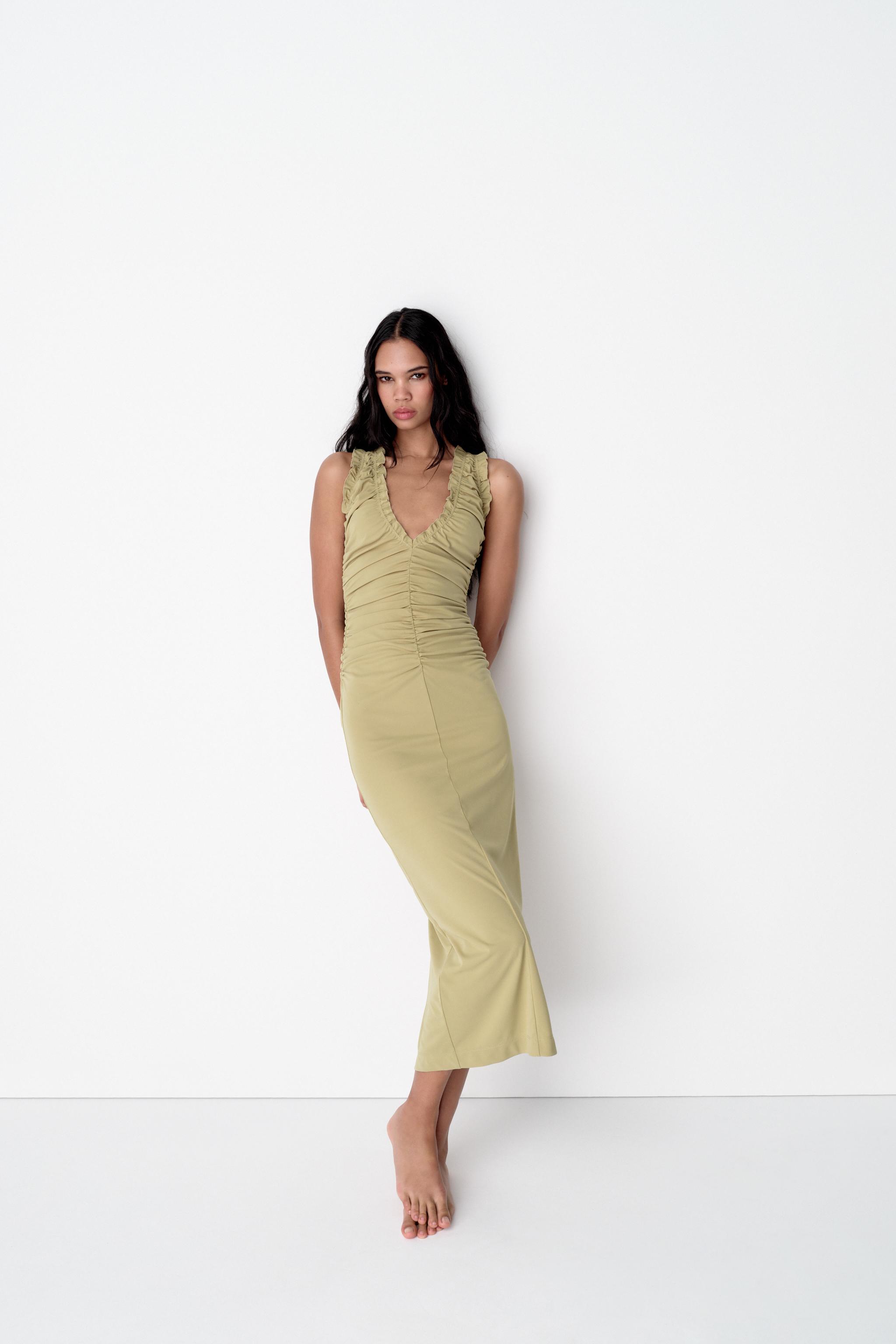 zara midi dress with ruffles Zara - Flowy Ruffled Midi Dress - Black - M
