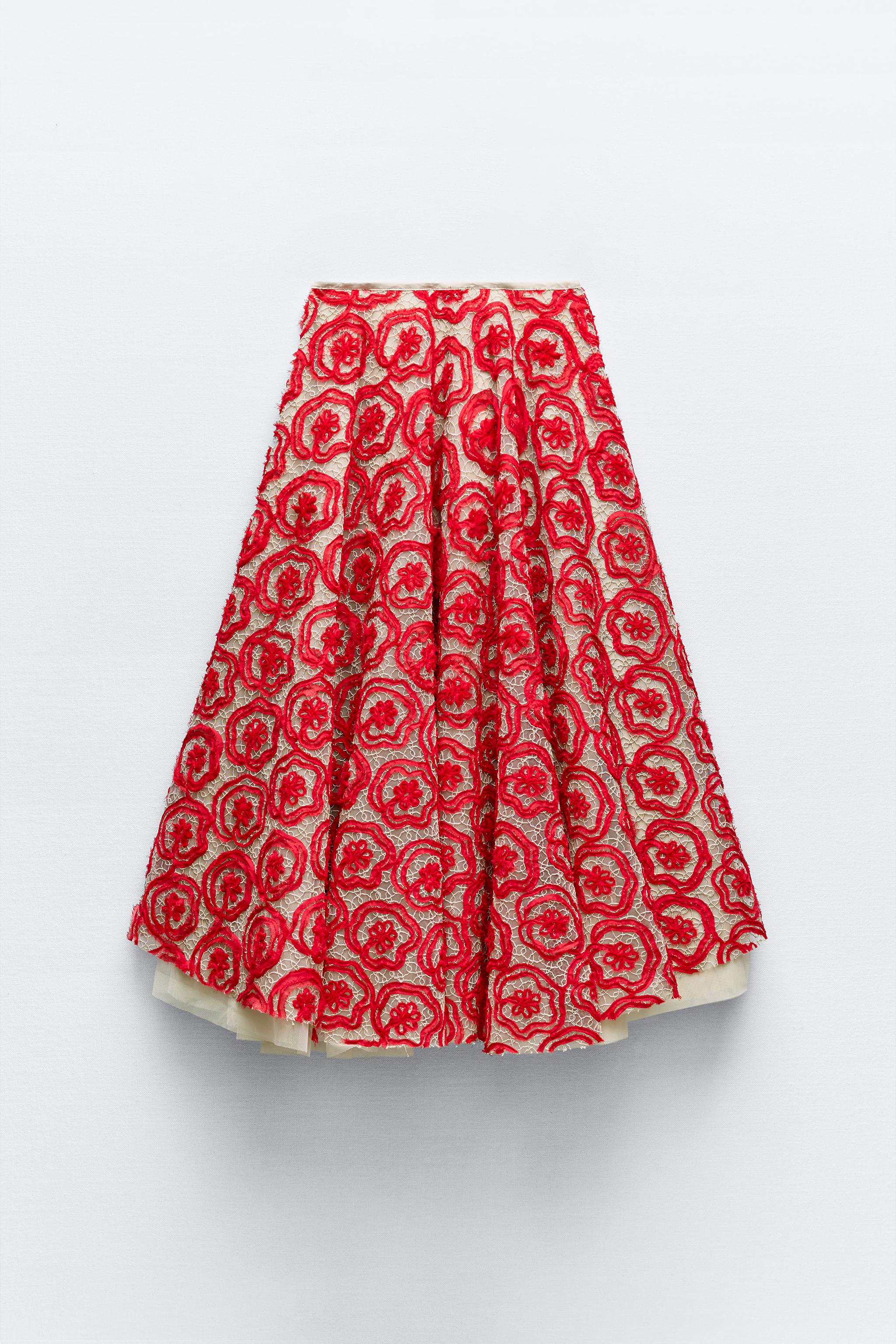 Zara LONG TEXTURED TULLE SKIRT | Mall of America®