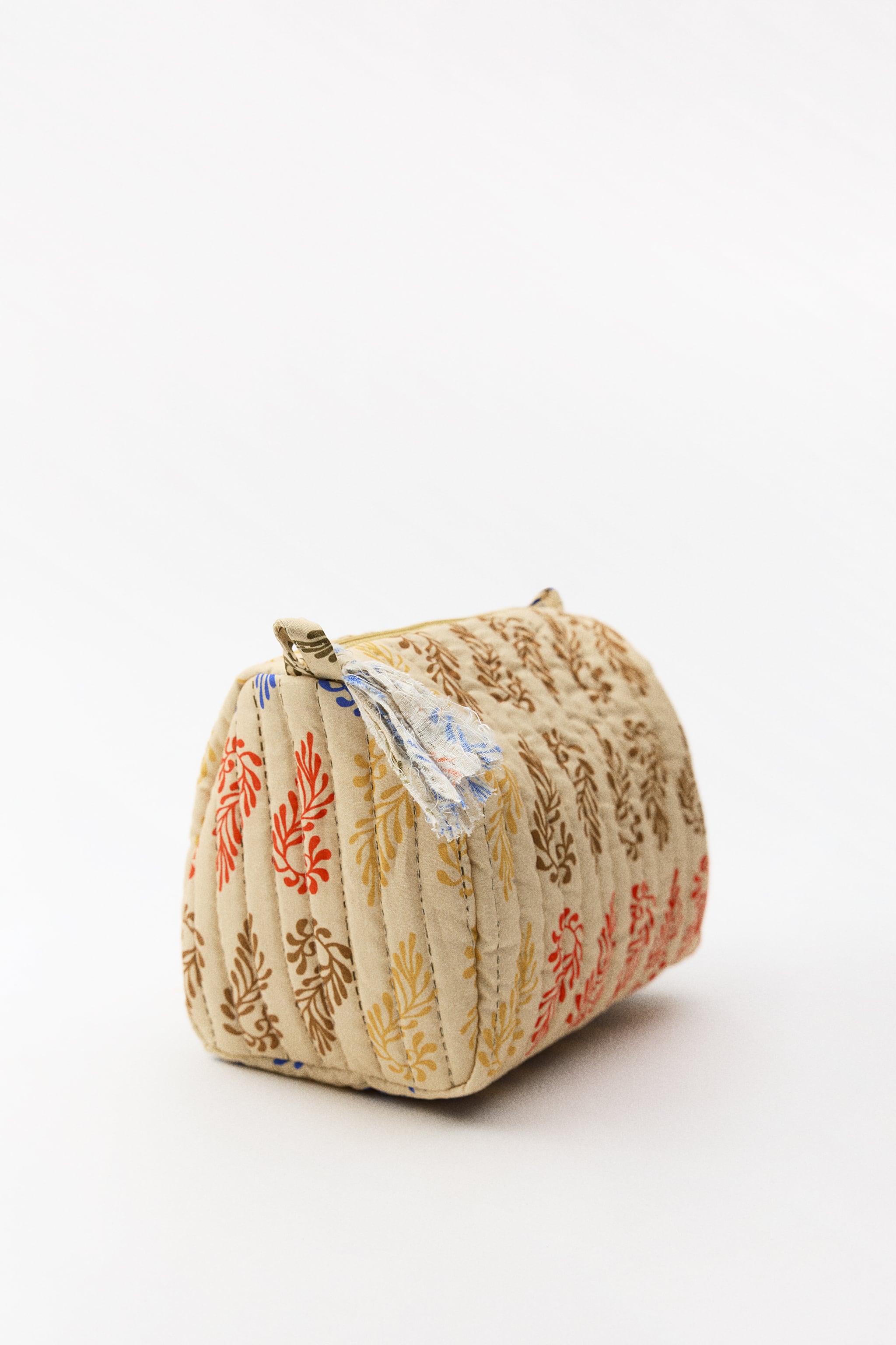PRINTED QUILTED TOILETRY BAG
