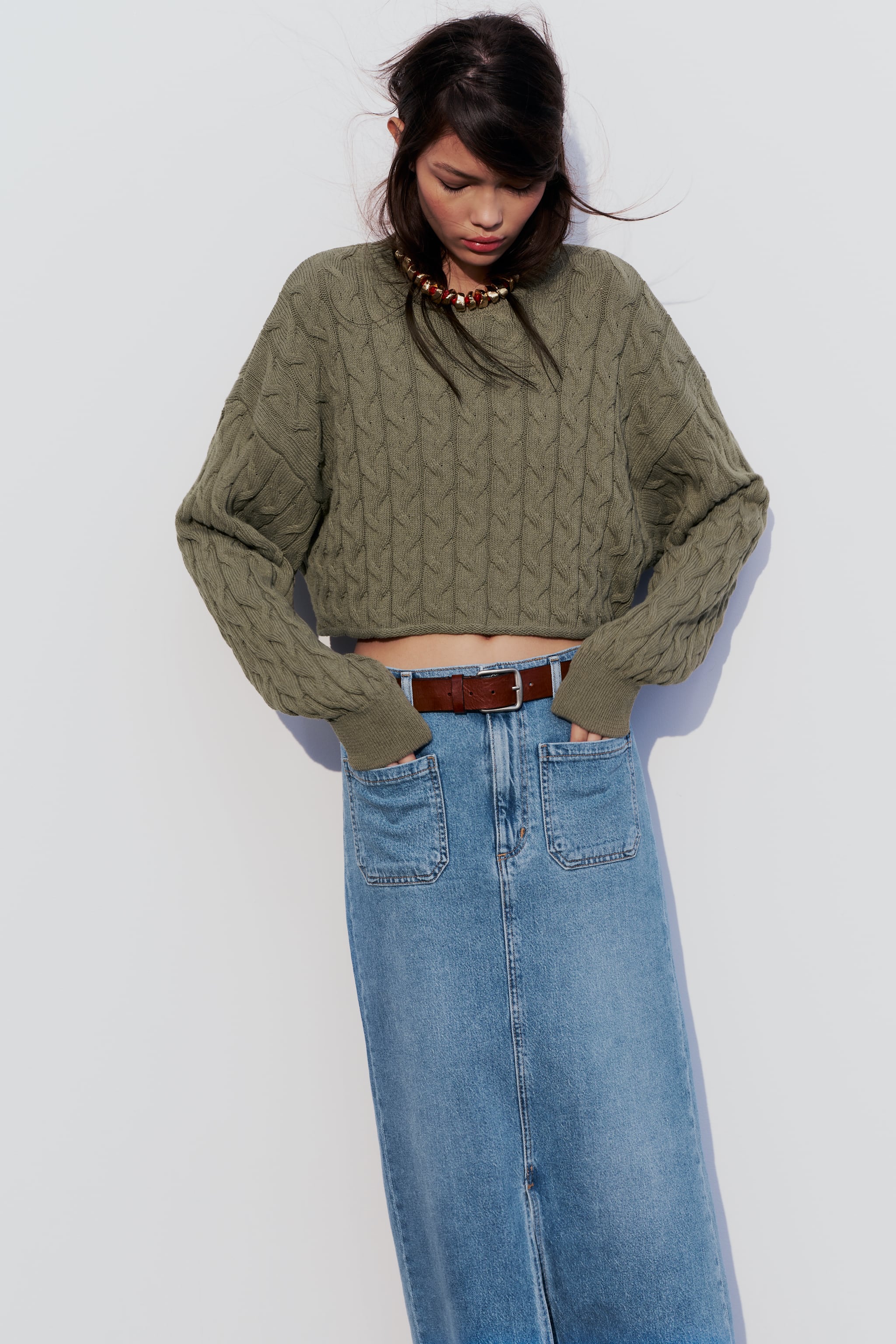 CABLE KNIT CROP SWEATER