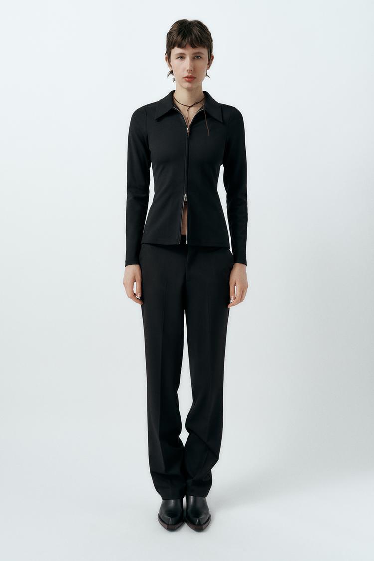 ZIPPERED STRETCH TOP