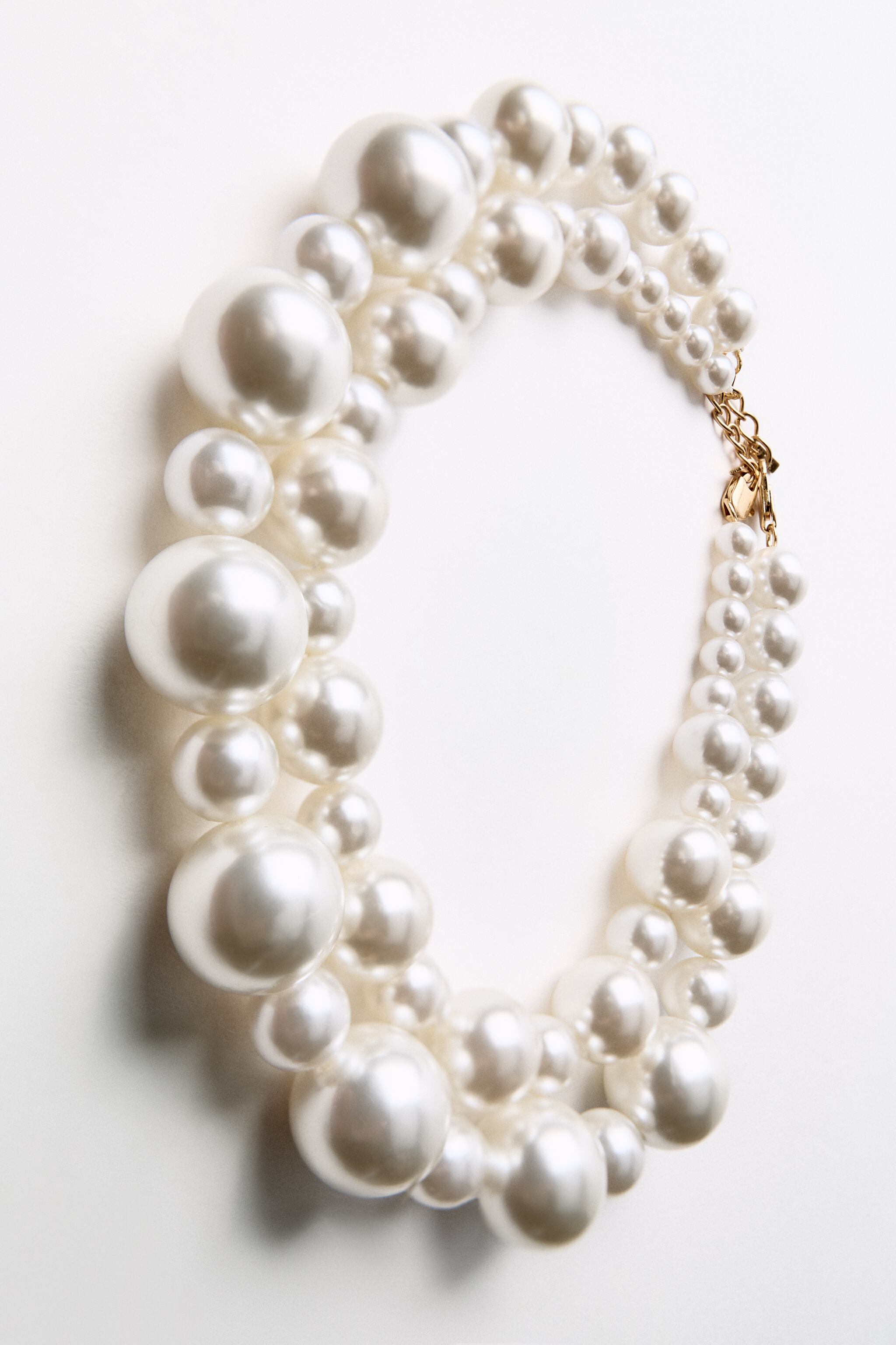 PACK OF PEARL NECKLACES