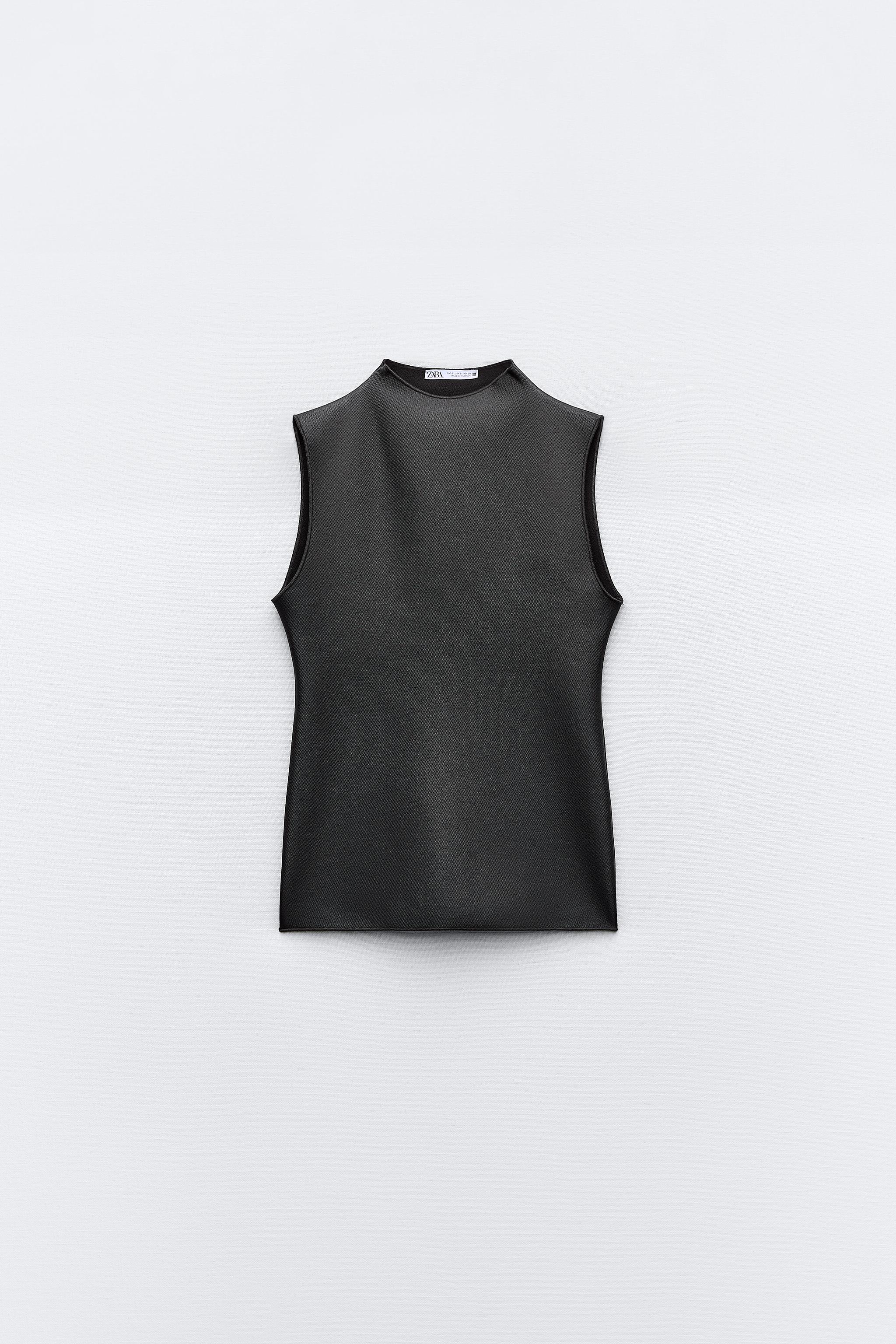 SLEEVELESS STRETCH KNIT TOP