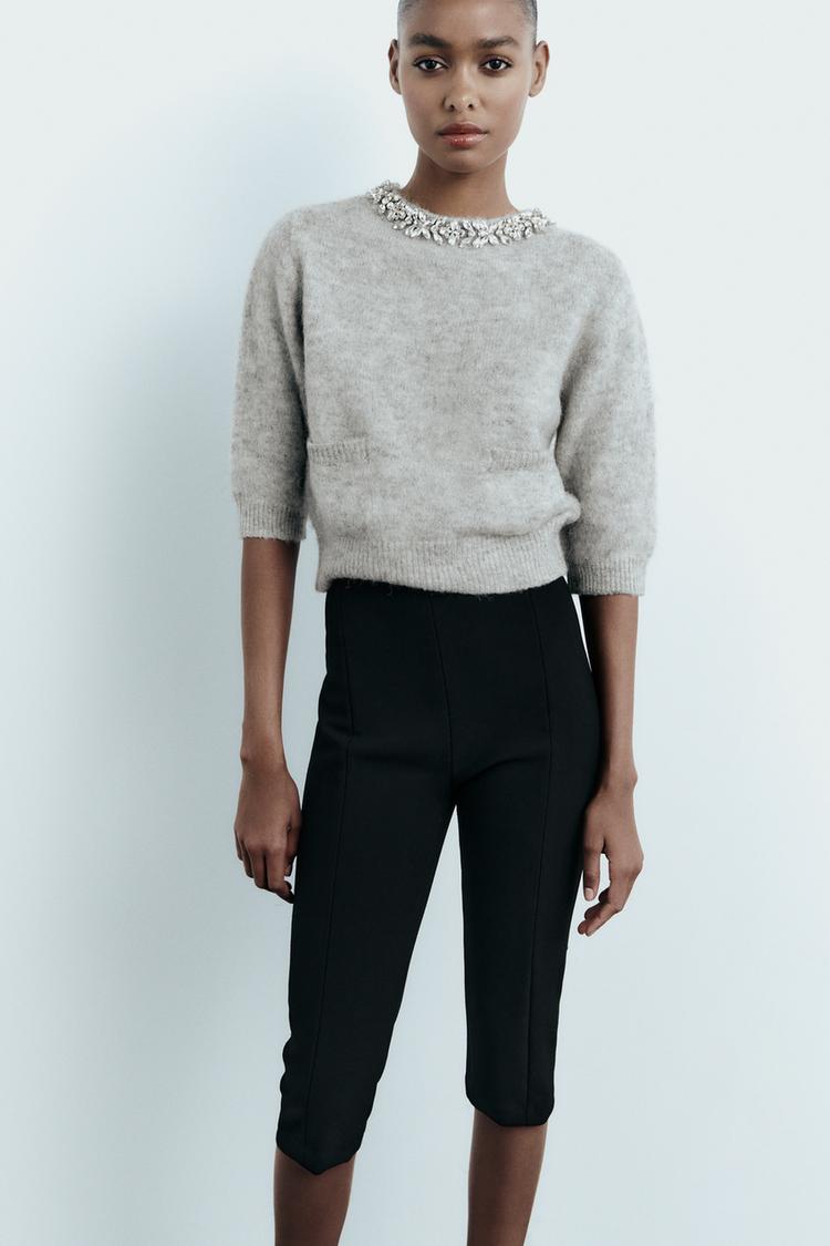 JEWEL COLLAR KNIT SWEATER