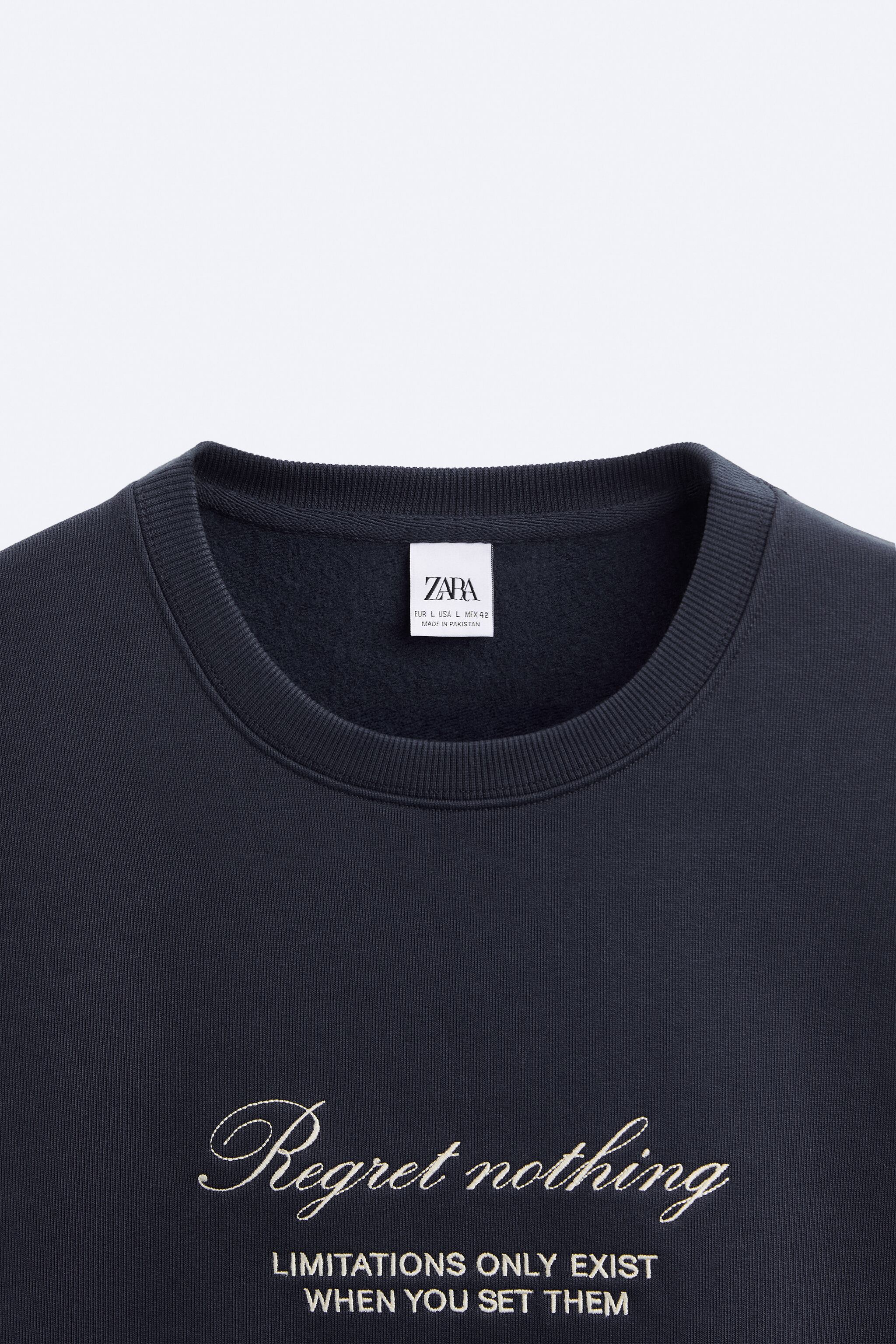 SWEATSHIRT WITH CONTRASTING EMBROIDERY