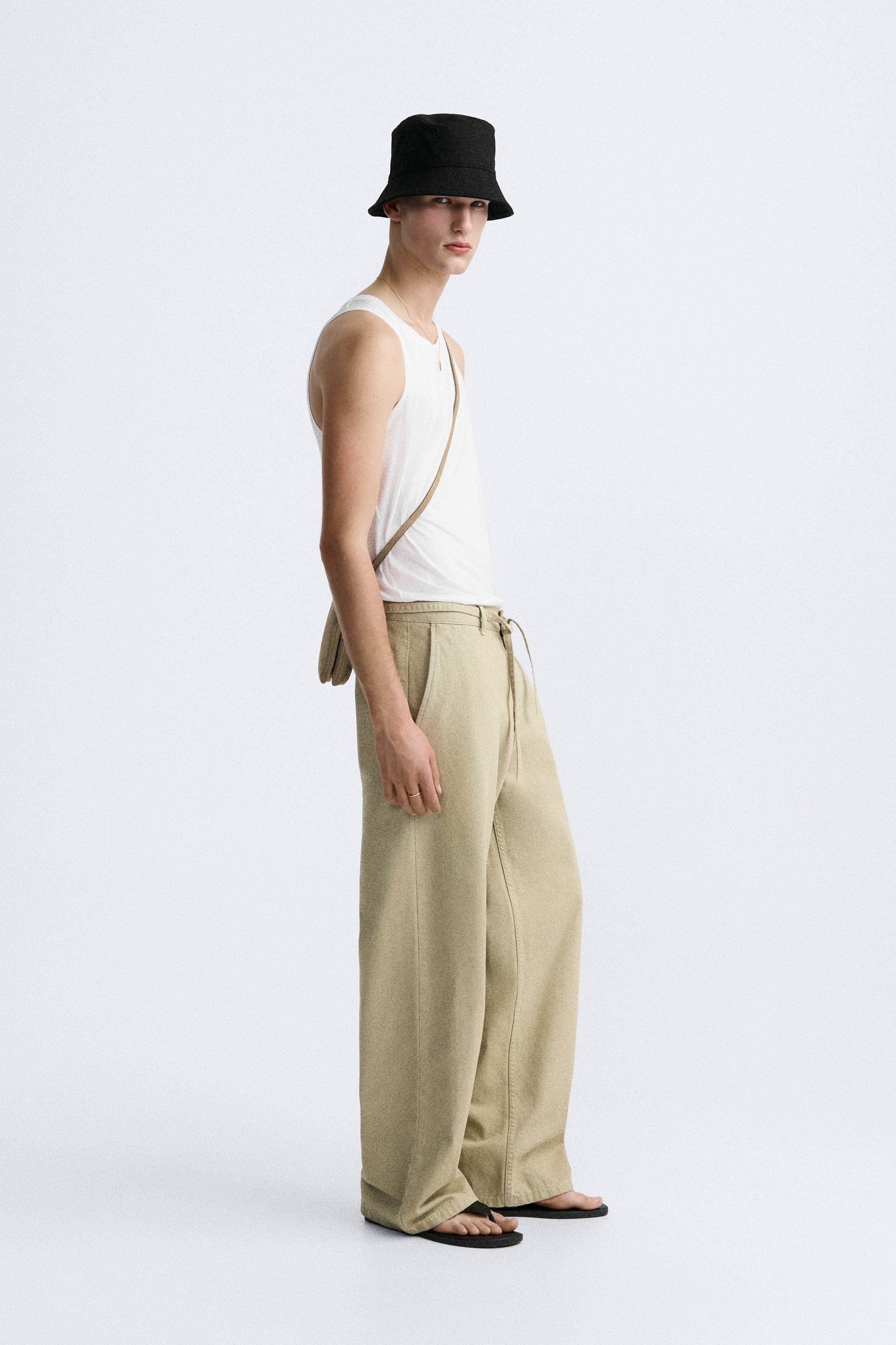 BELTED WIDE FIT PANTS