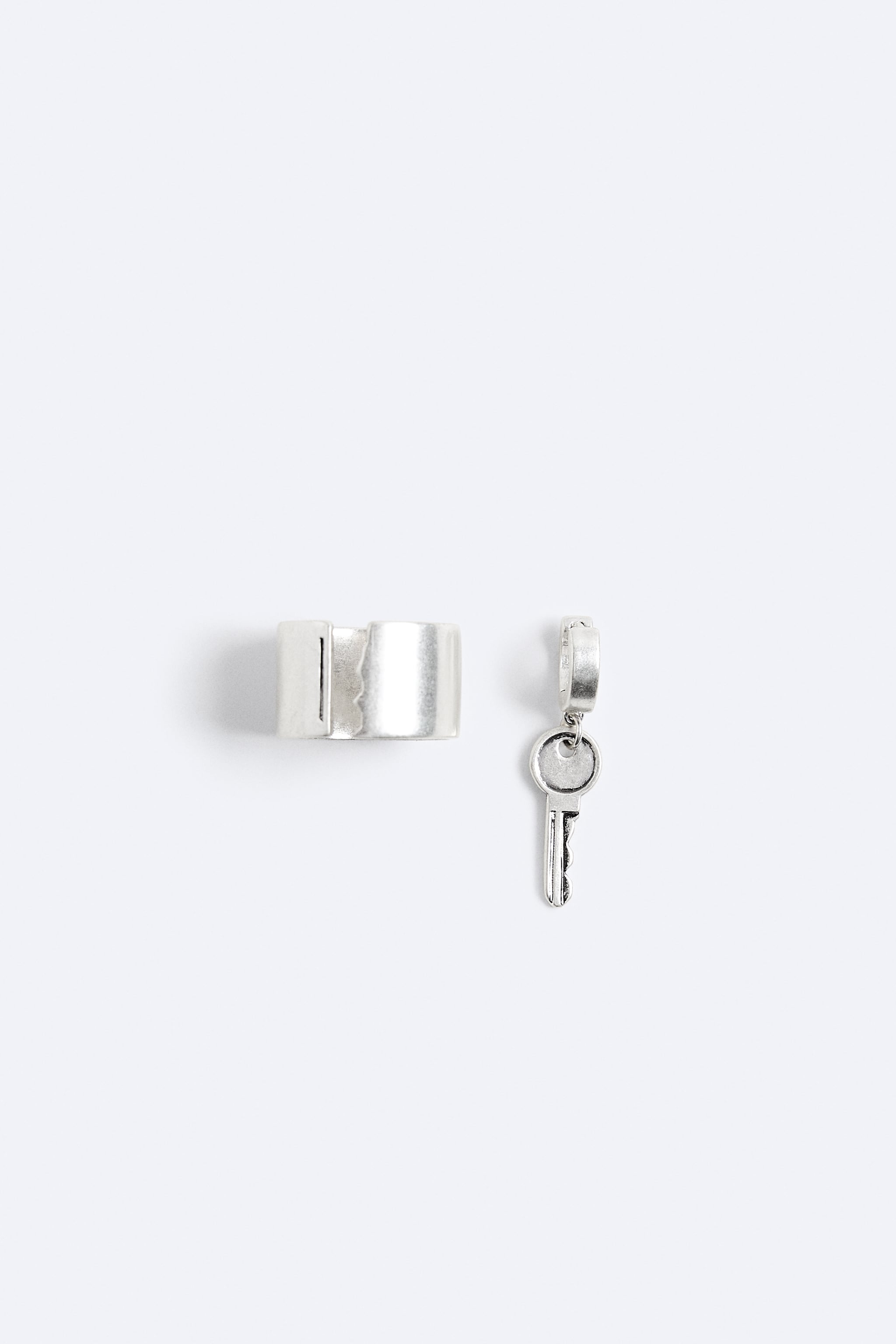 PACK OF EARRING AND RING