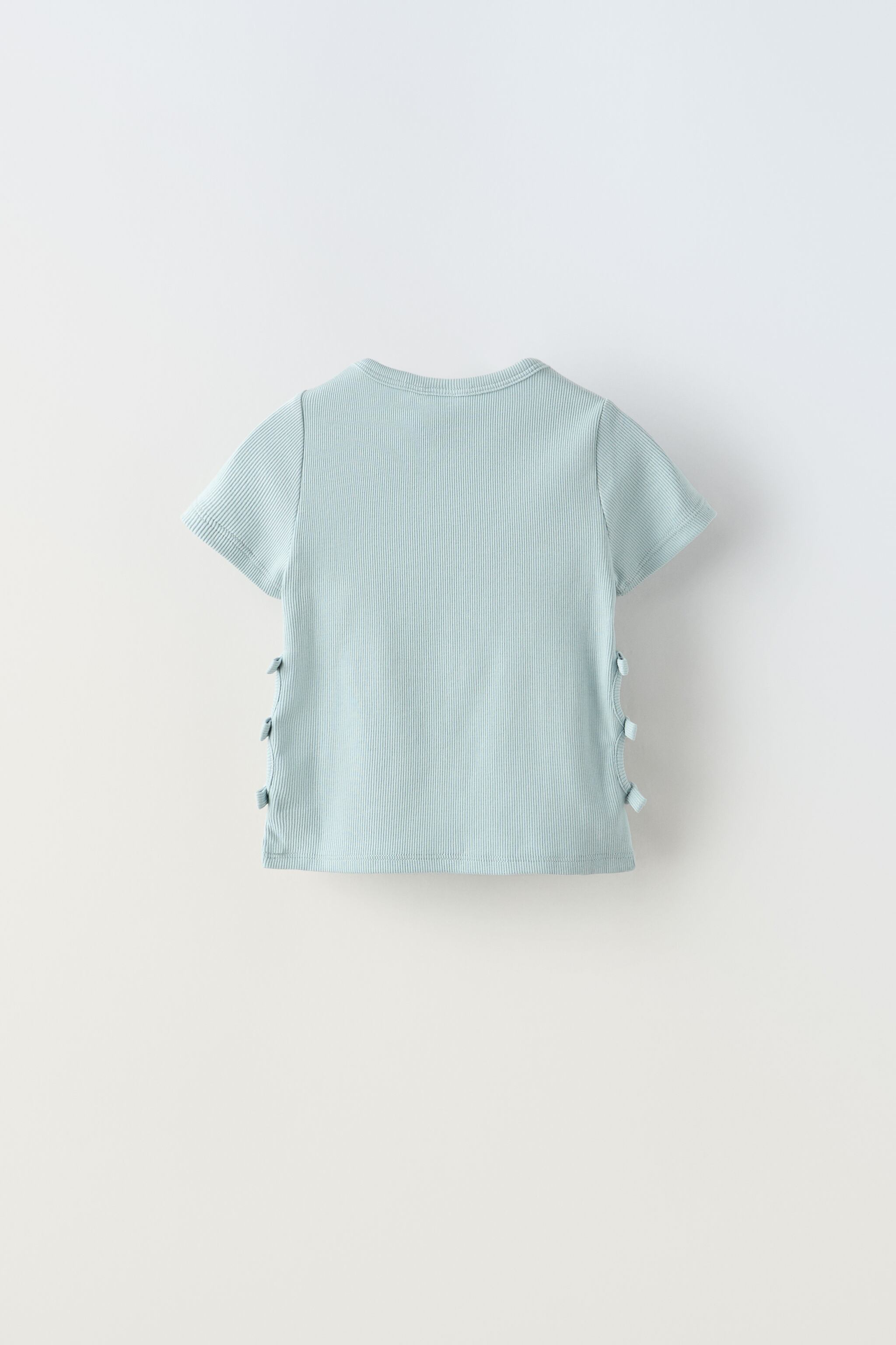 CUT OUT T-SHIRT WITH BOWS