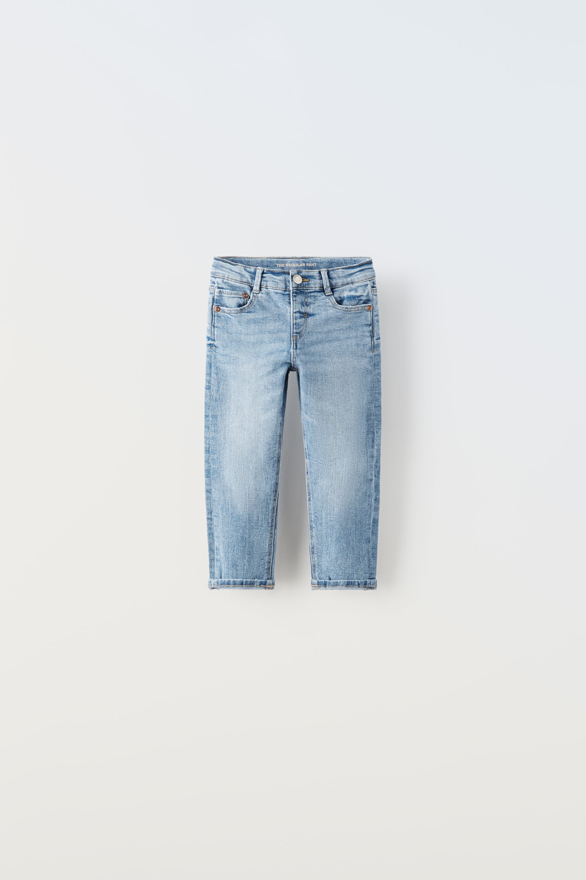 THE REGULAR FIT JEANS