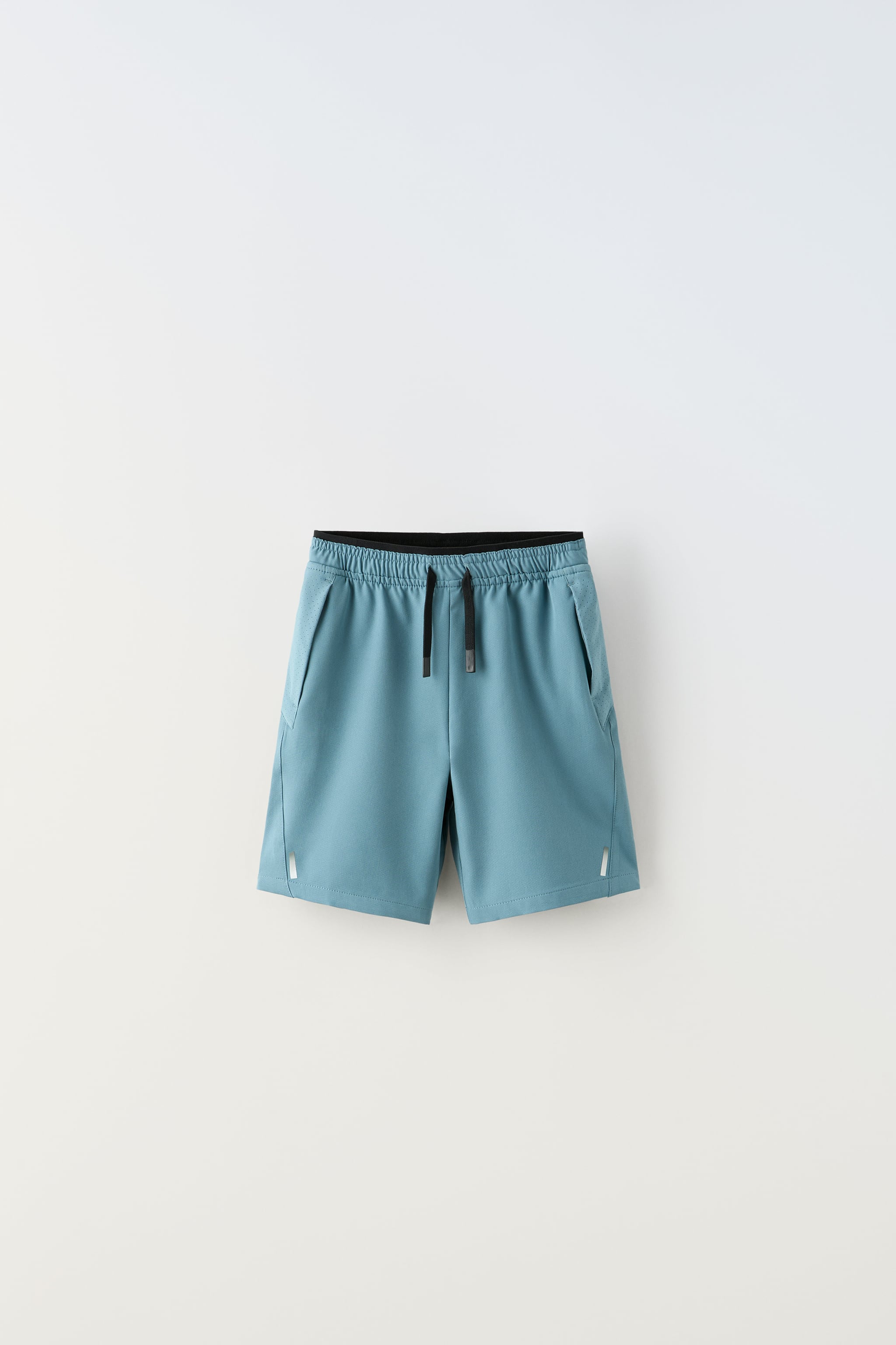 TECHNICAL ATHLETIC SHORTS