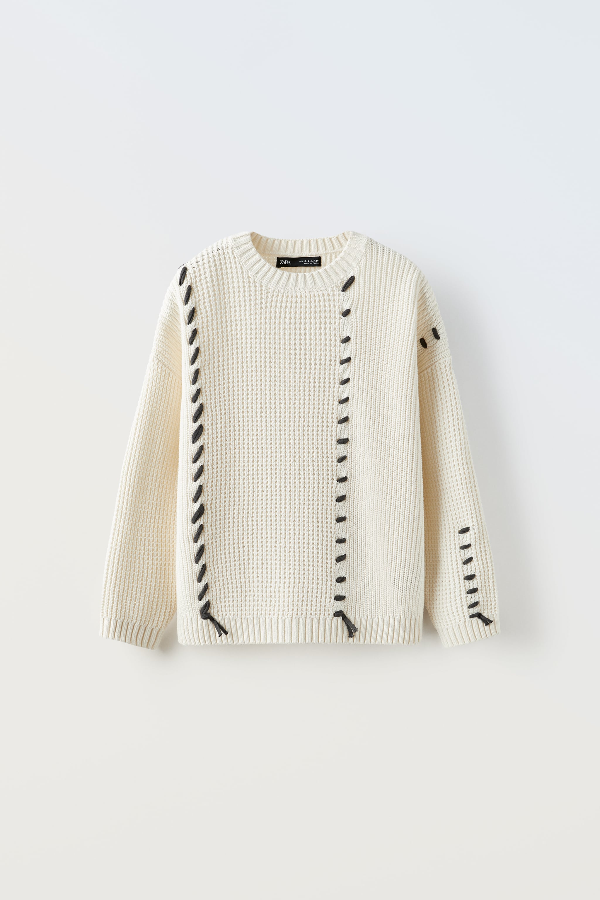 CONTRAST DETAIL SWEATER