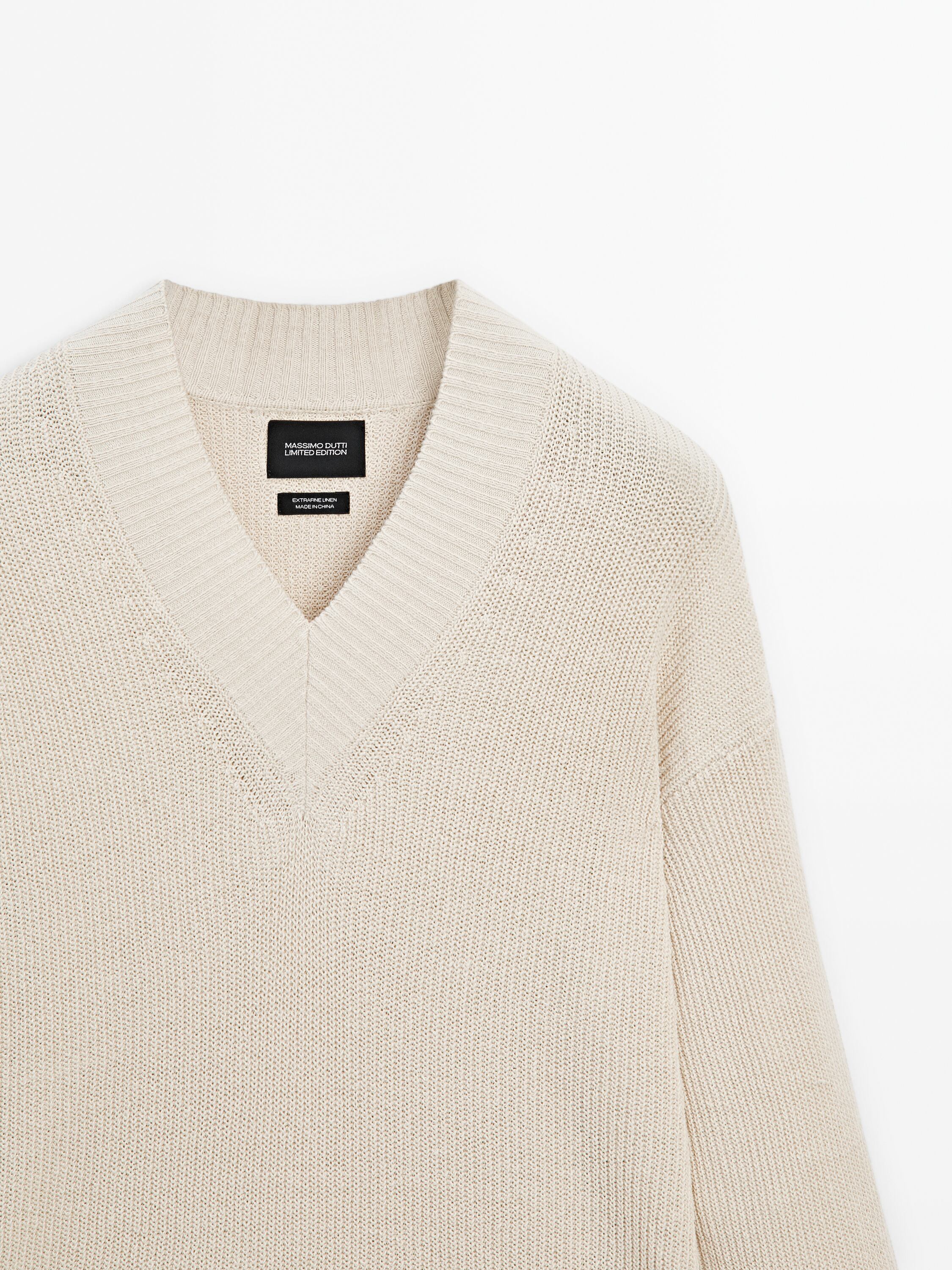 Linen blend knit V-neck sweater -Limited Edition