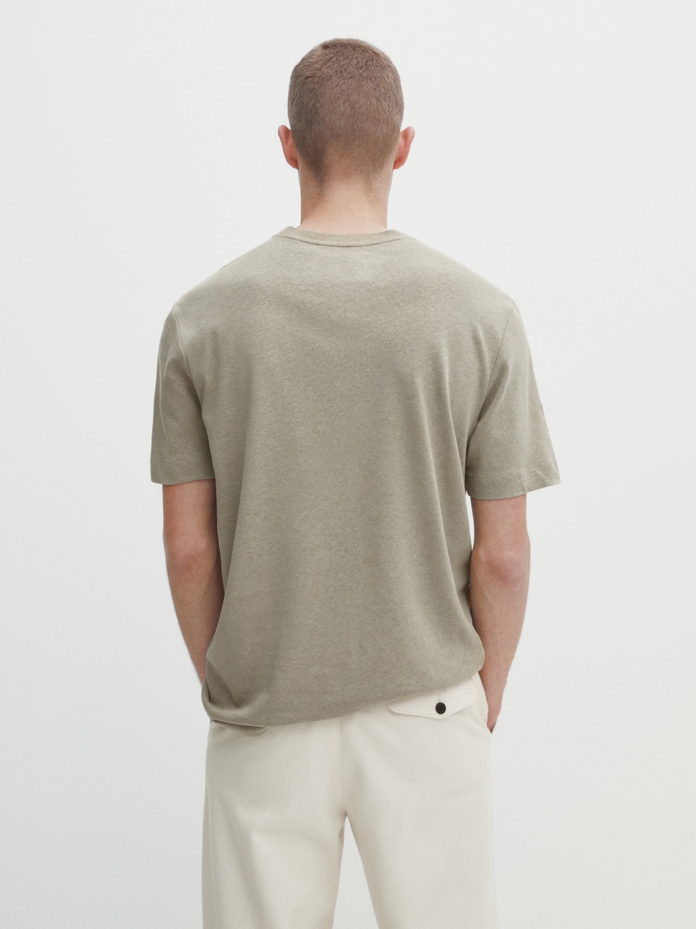 Short sleeve linen and cotton blend T-shirt