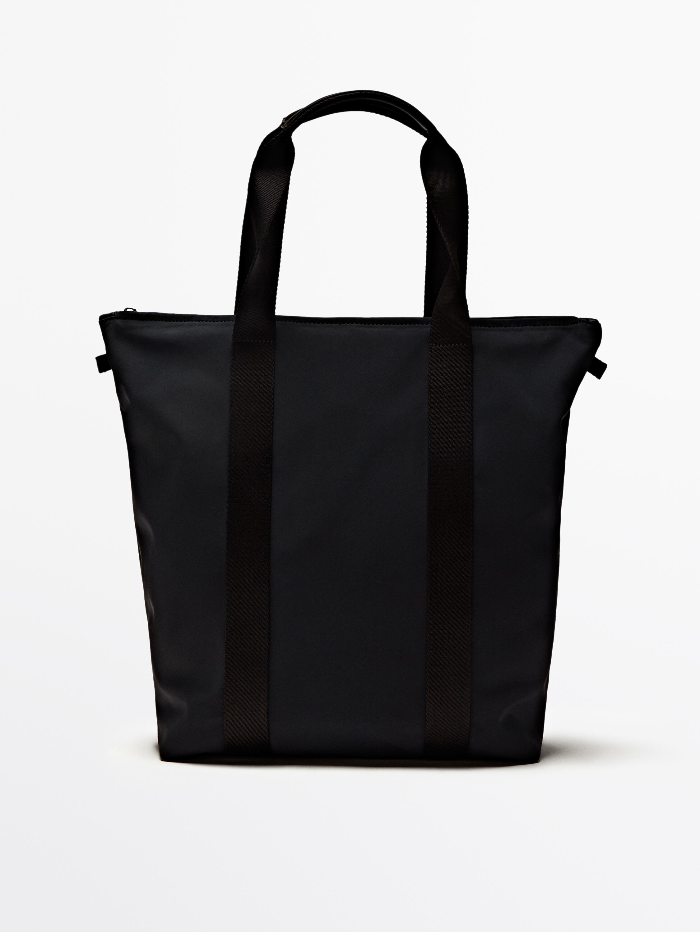 Tote bag with leather trims