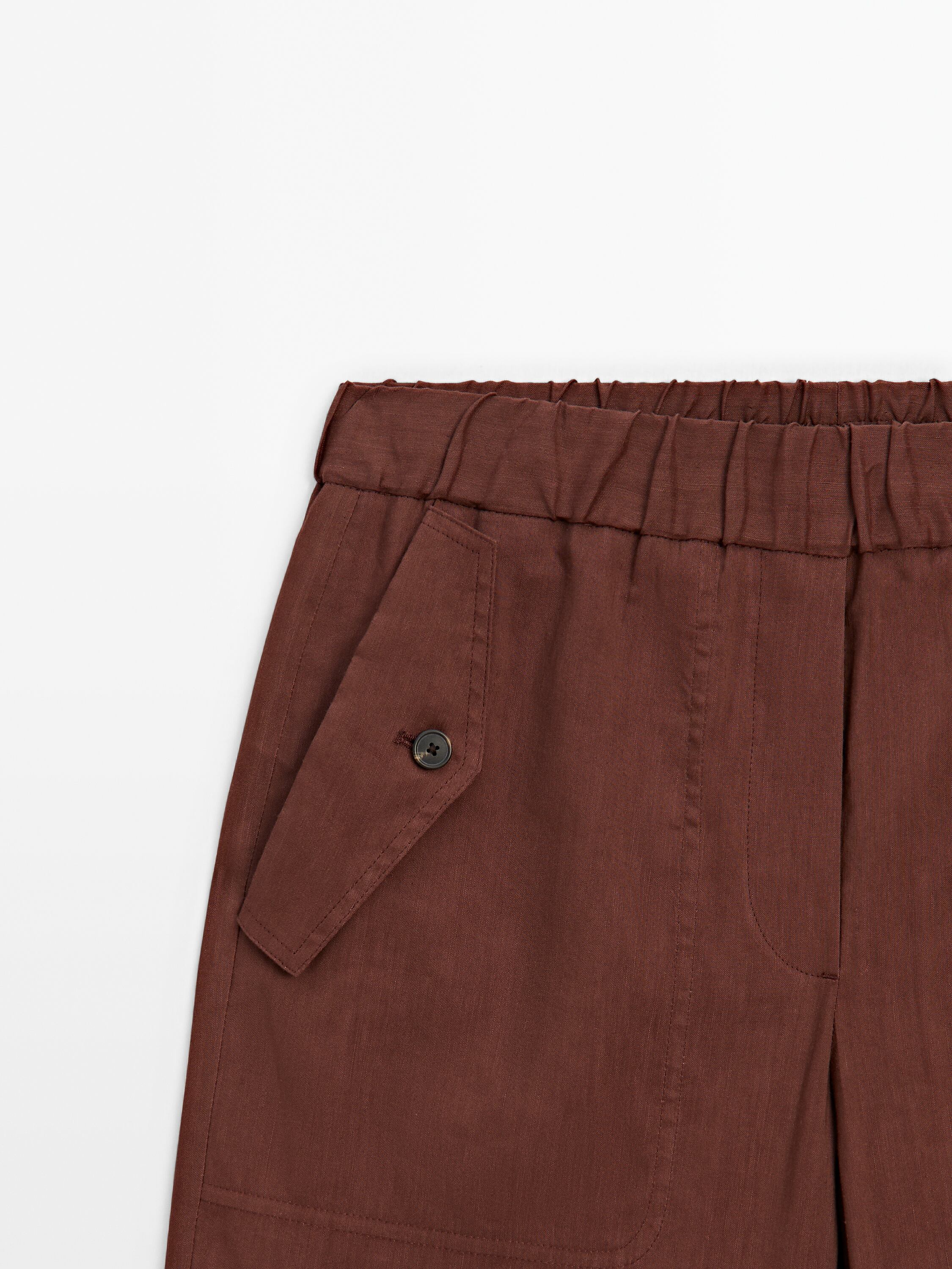 Carpenter trousers with seam details