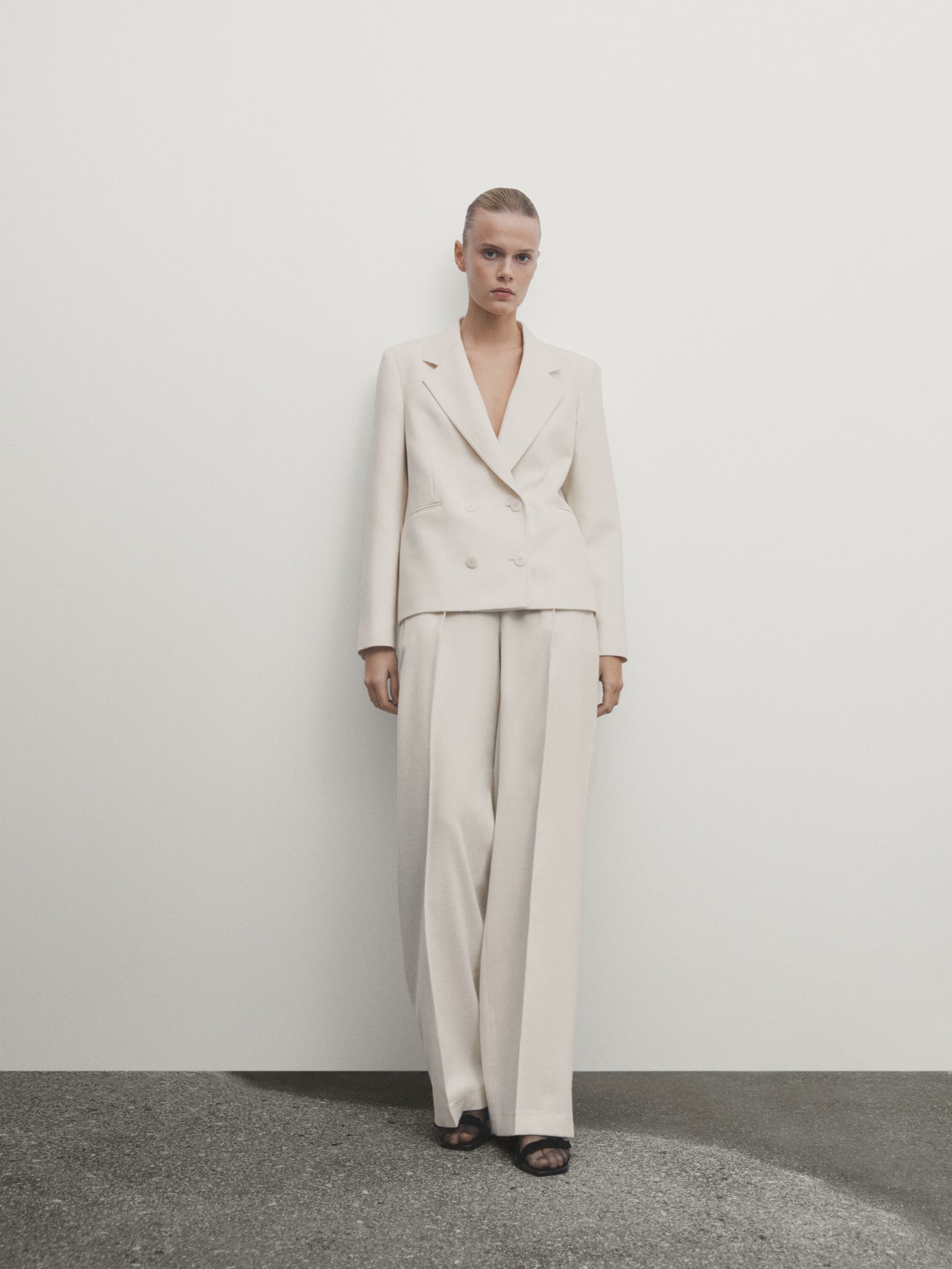 Wide-leg suit trousers with an elastic waistband