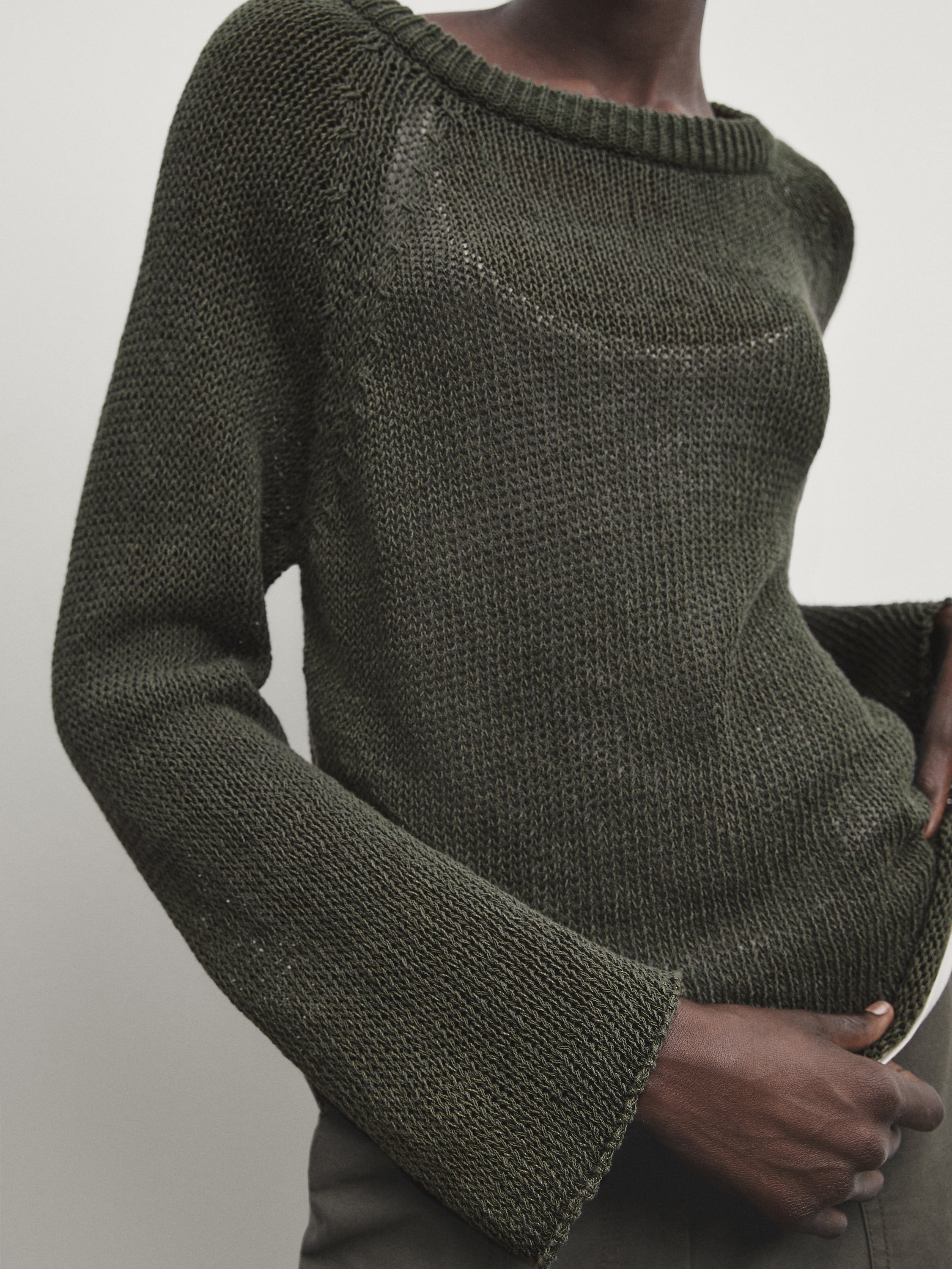 Cotton blend knit sweater crew neck