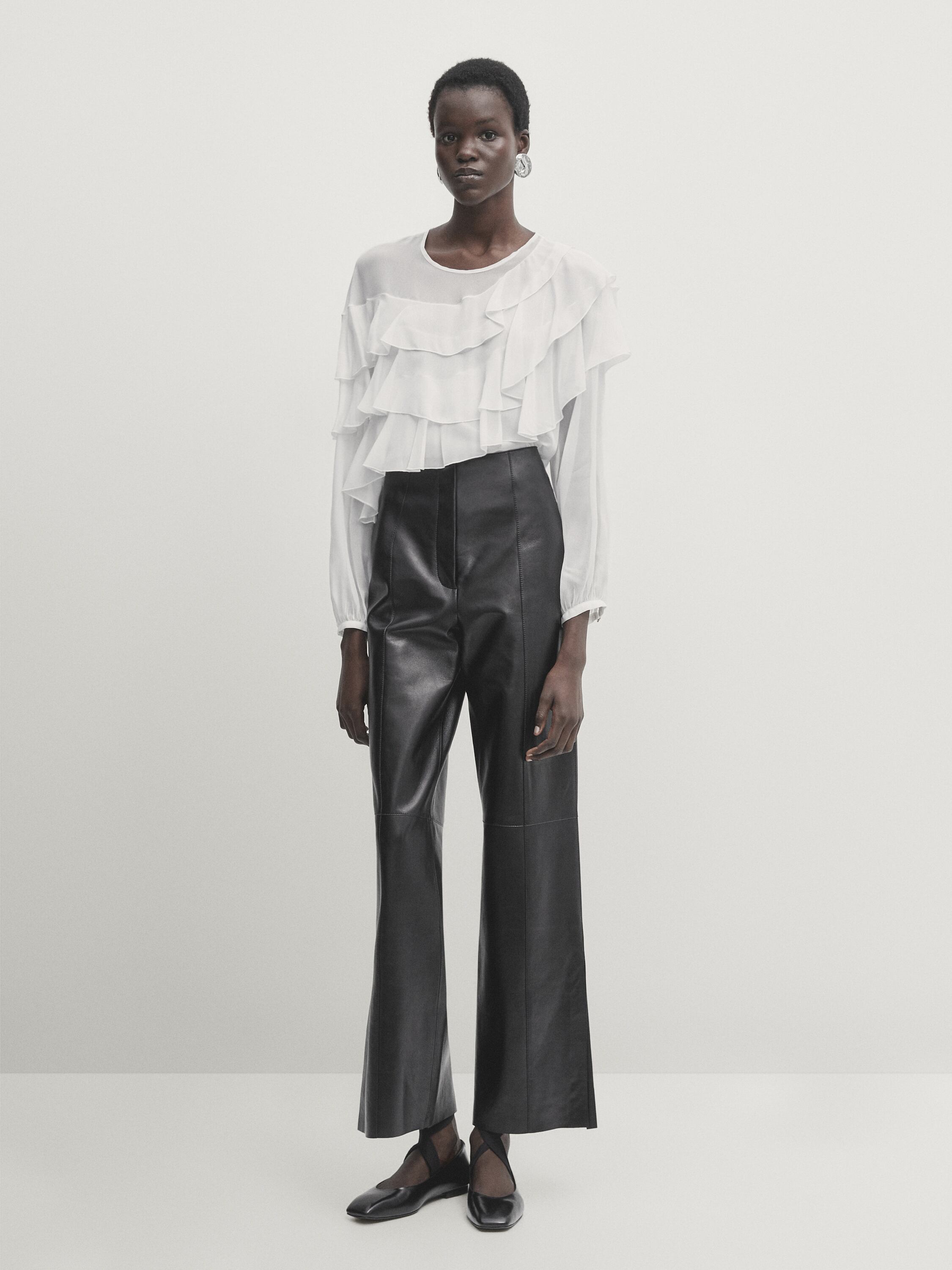 Flowing shirt with ruffled detail - Studio