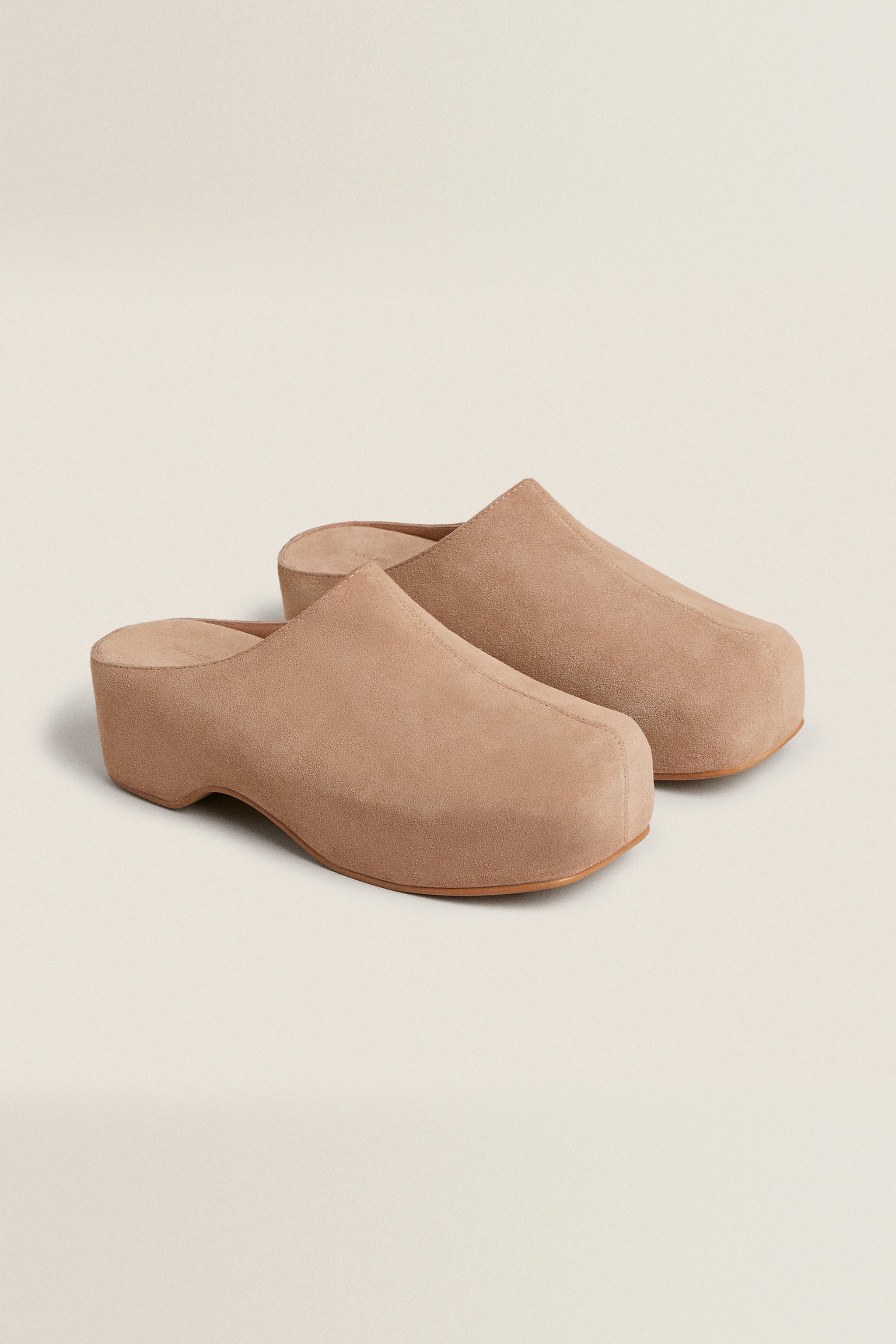 LEATHER MULE CLOG SLIPPERS