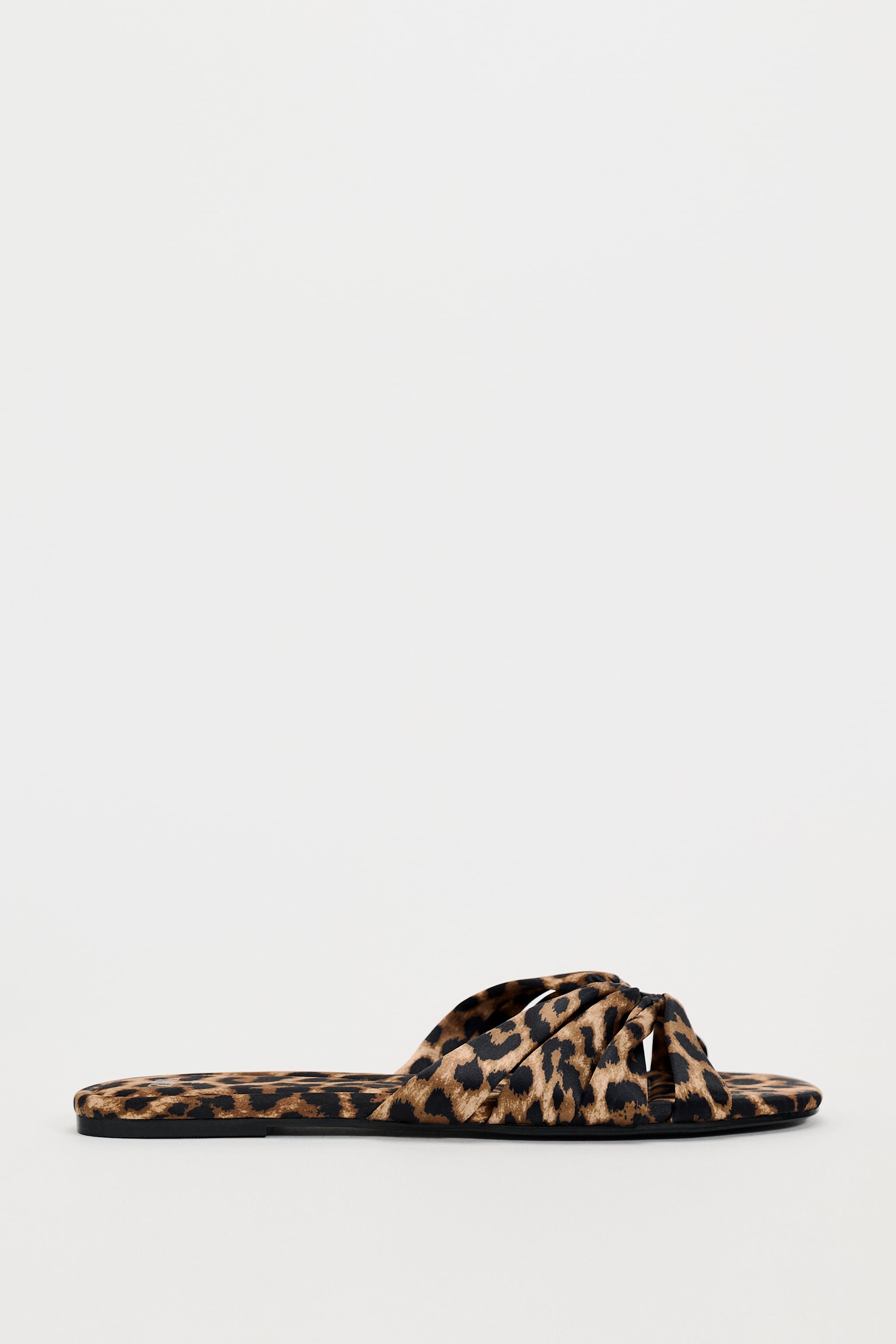 ANIMAL PRINT KNOTTED SANDALS