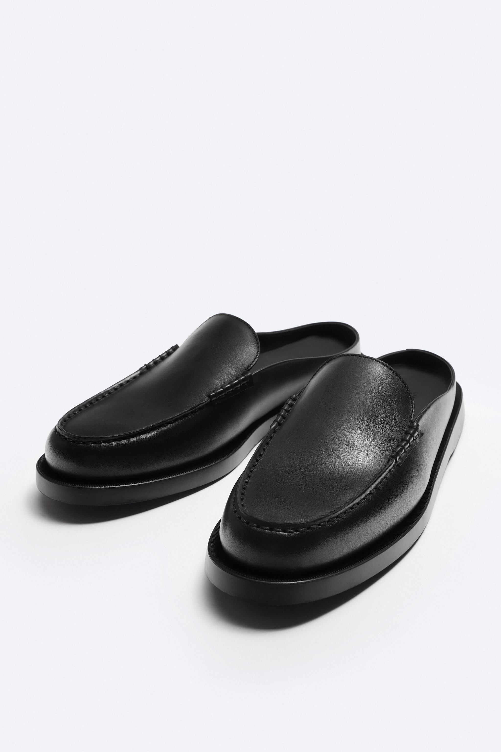FLAT LEATHER MULES