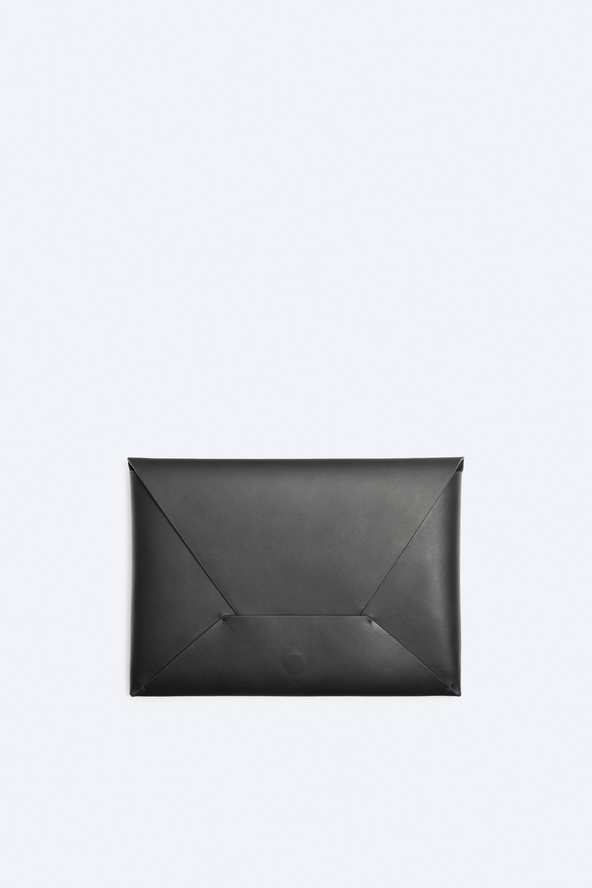 LEATHER CLUTCH
