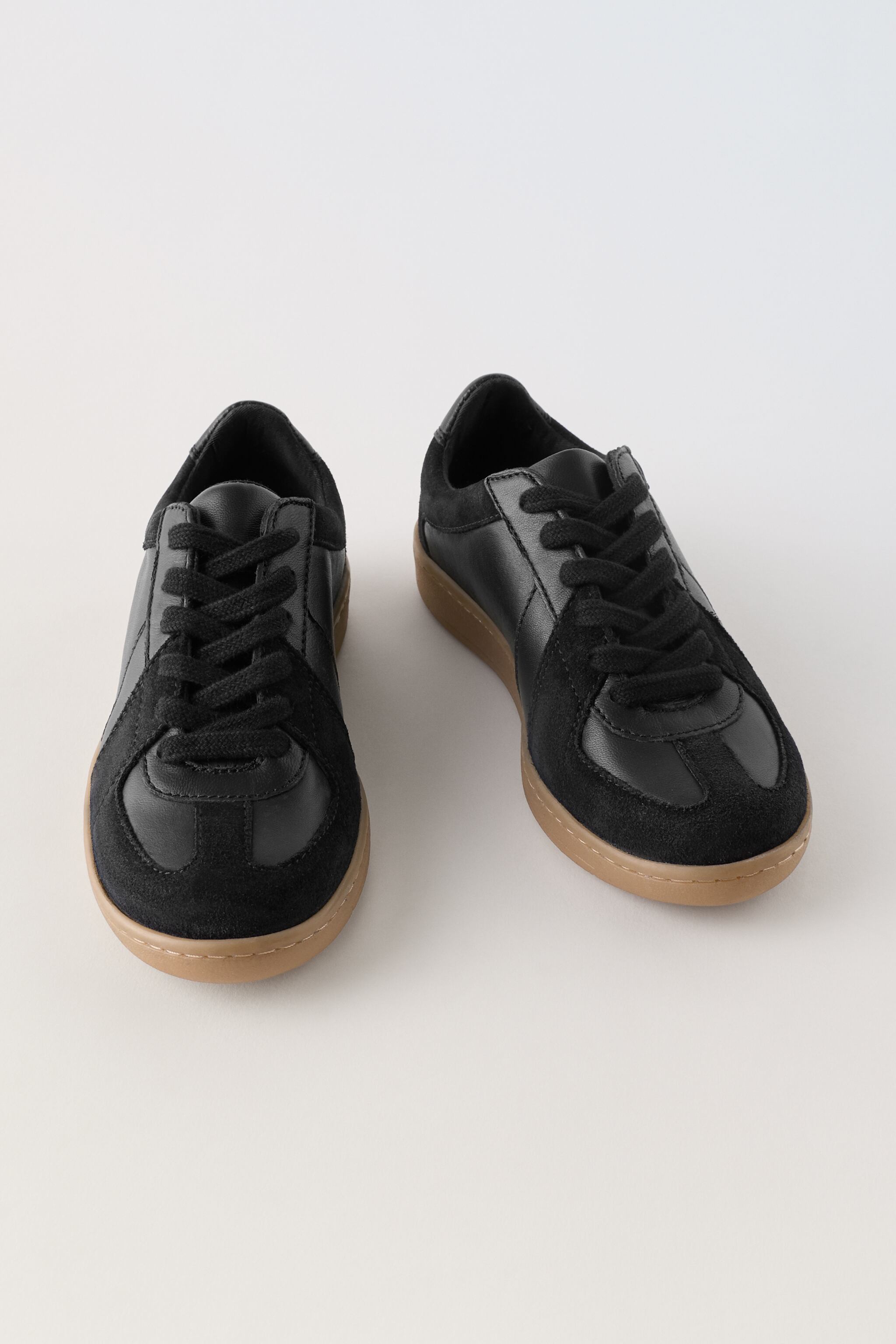LEATHER SNEAKERS