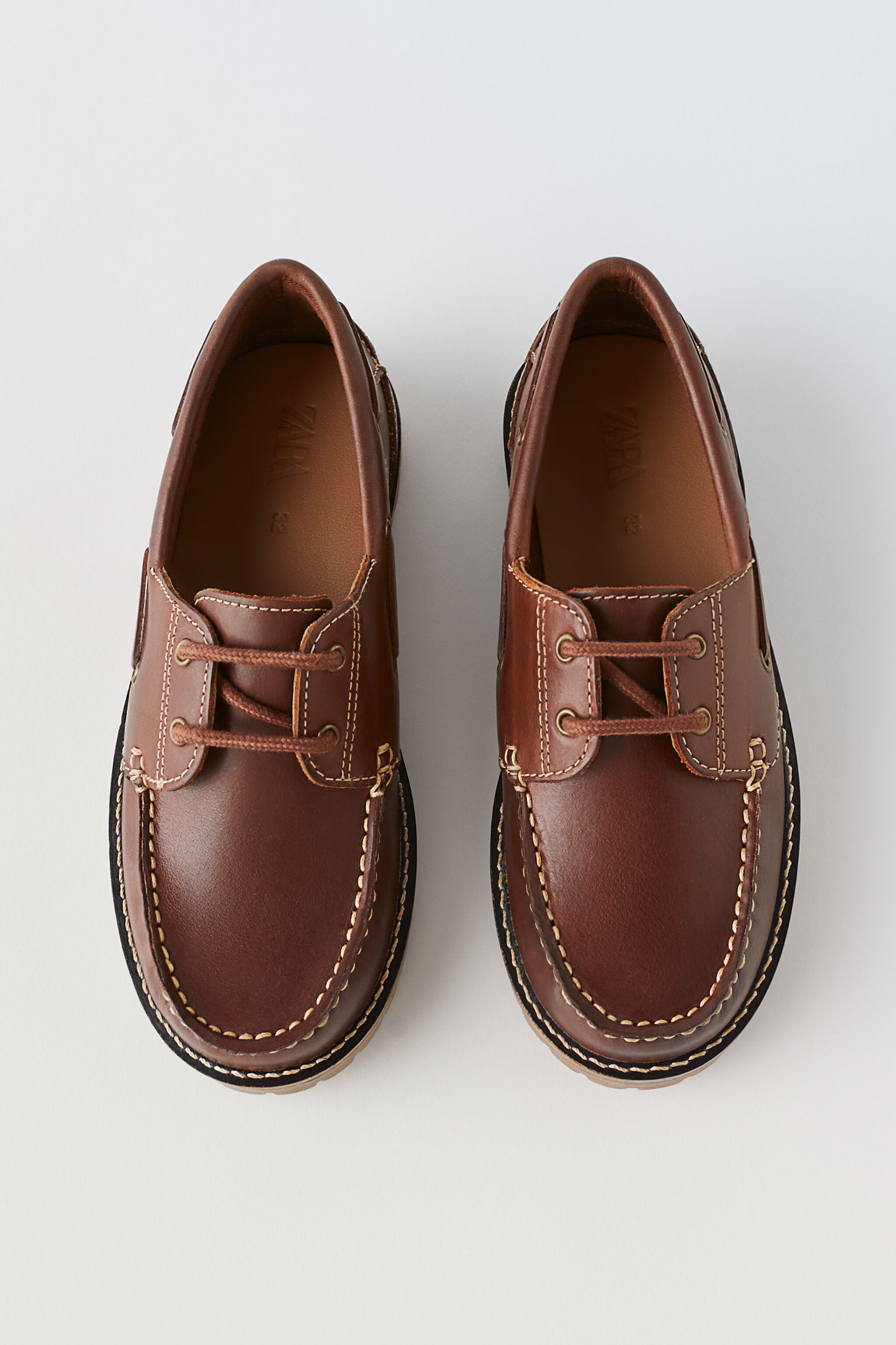 LEATHER BOAT SHOES