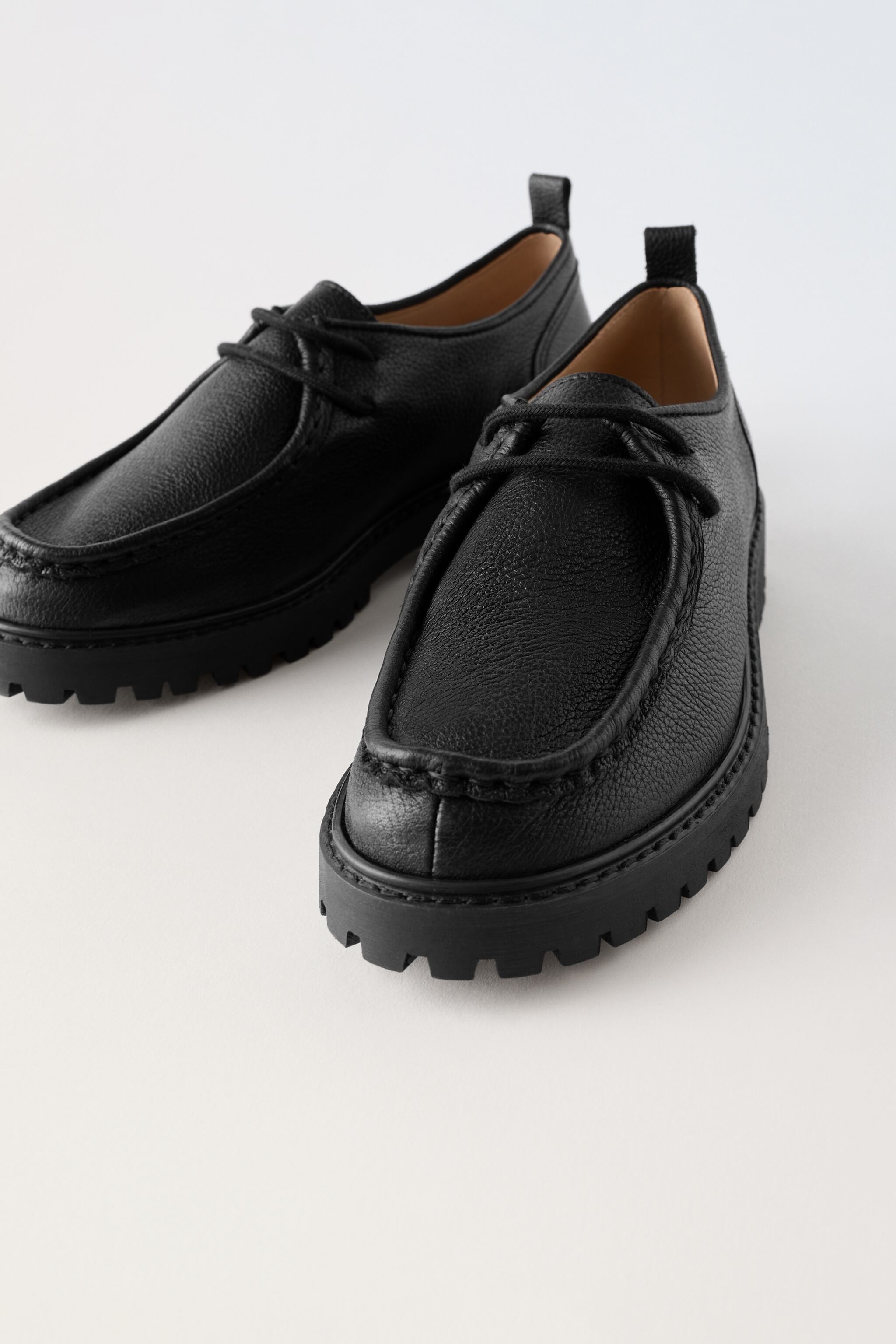 LEATHER OXFORD SHOES