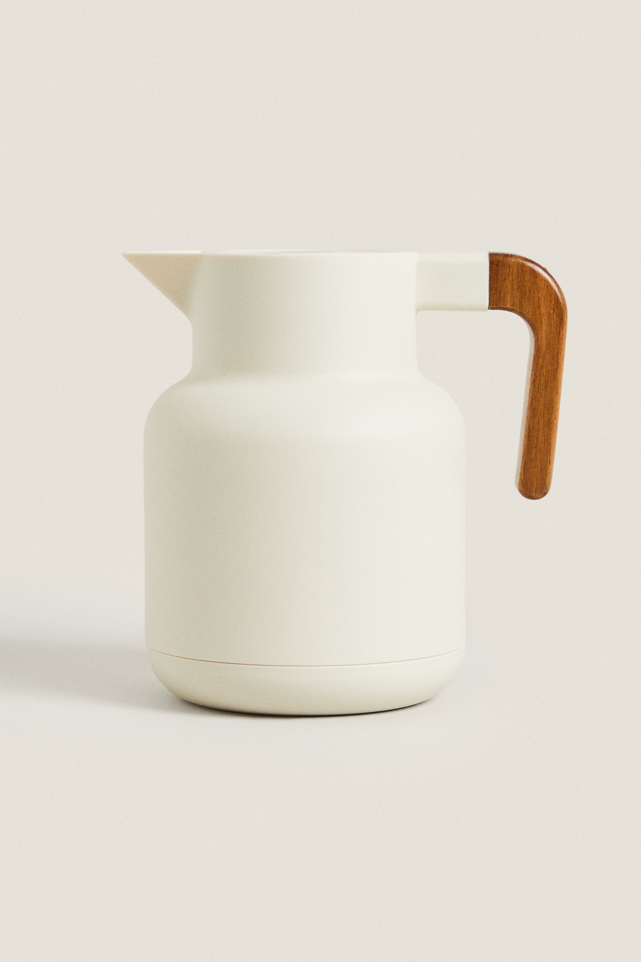THERMOS WITH ACACIA HANDLE