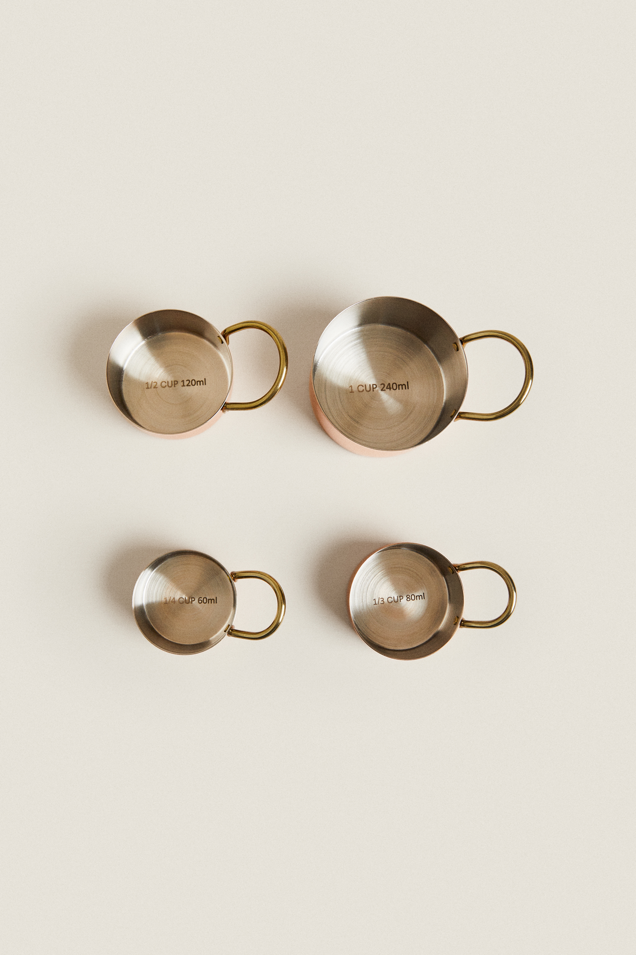 SET OF 4 MEASURING CUPS