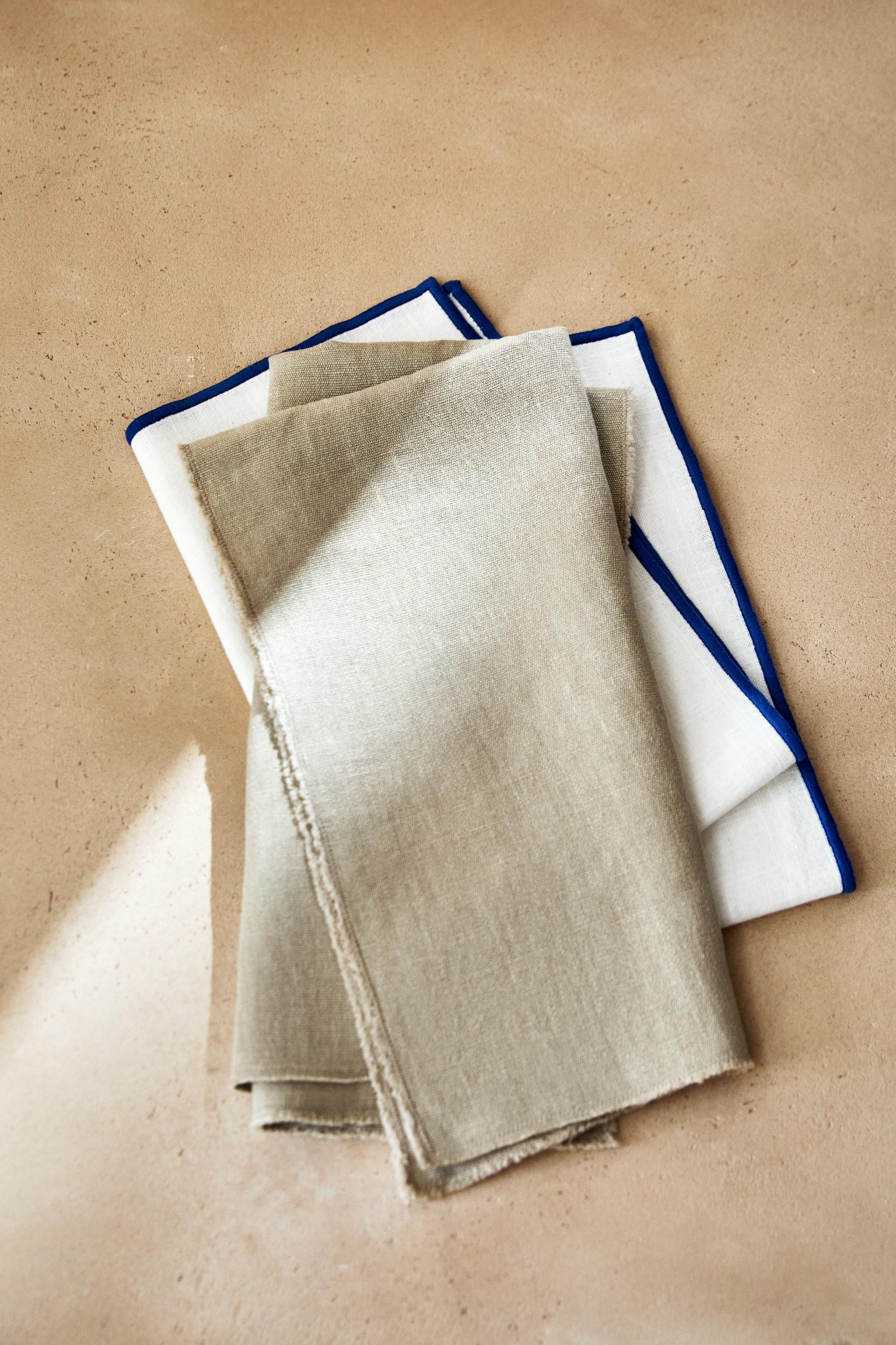 NAPKIN 01