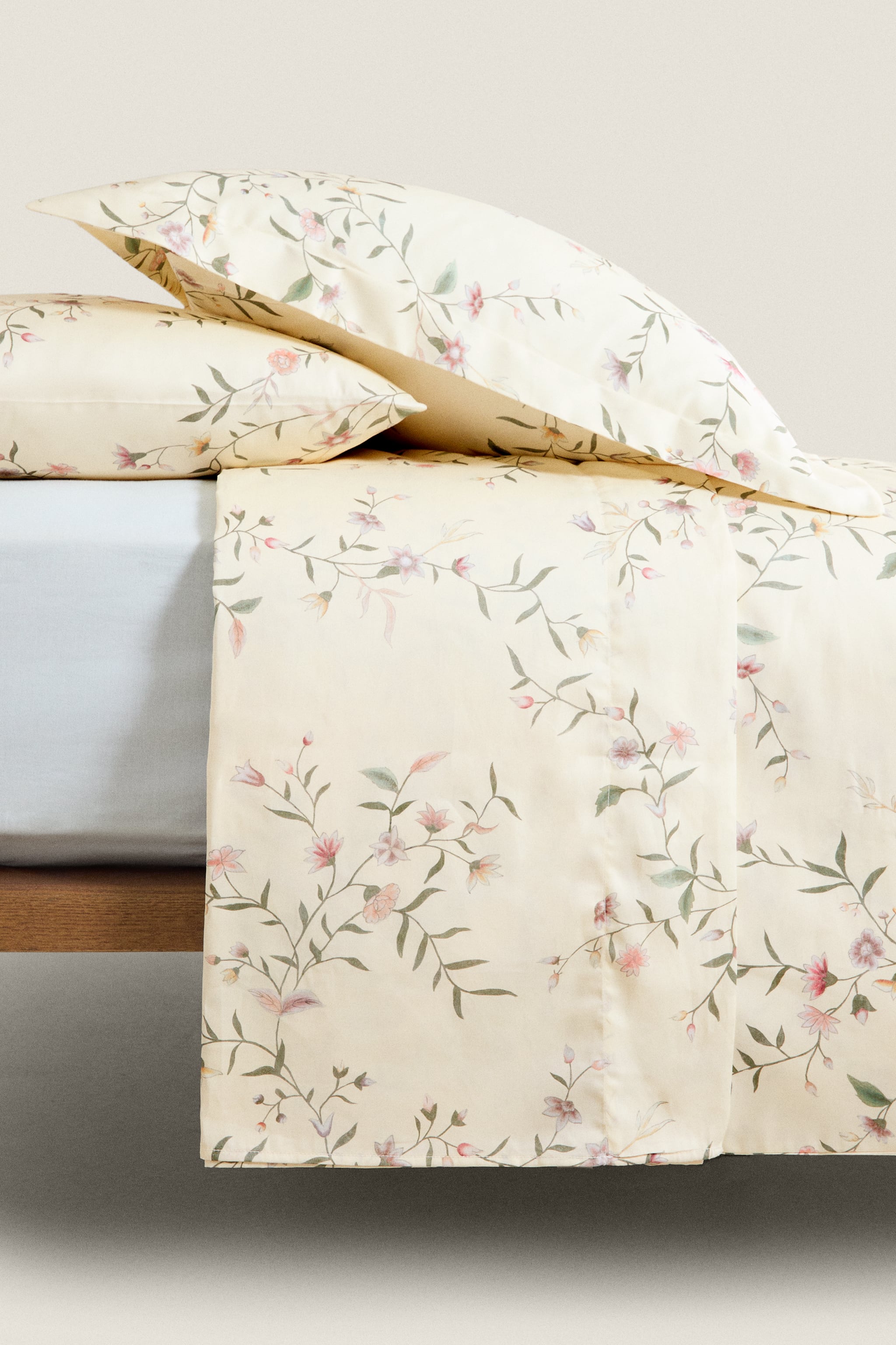 300 thread count) SATEEN FLORAL DUVET COVER