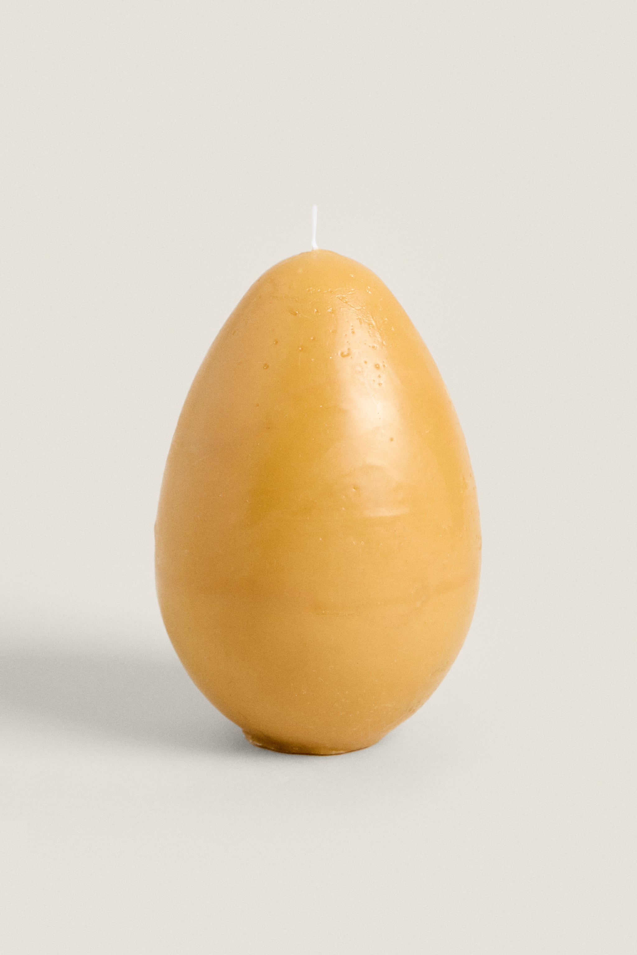 (980 G) EGG BEESWAX CANDLE