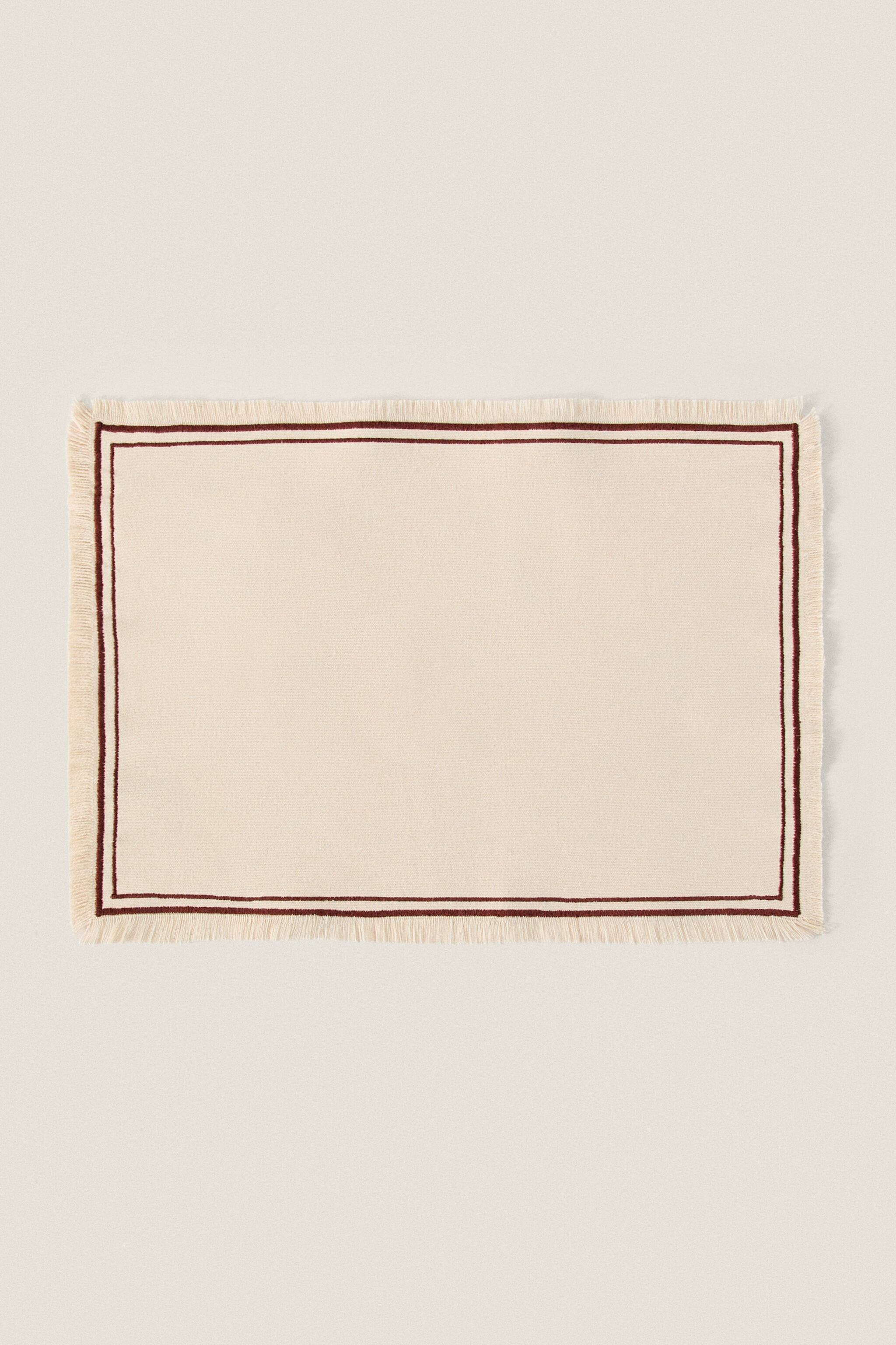 COTTON PLACEMAT WITH FRINGING
