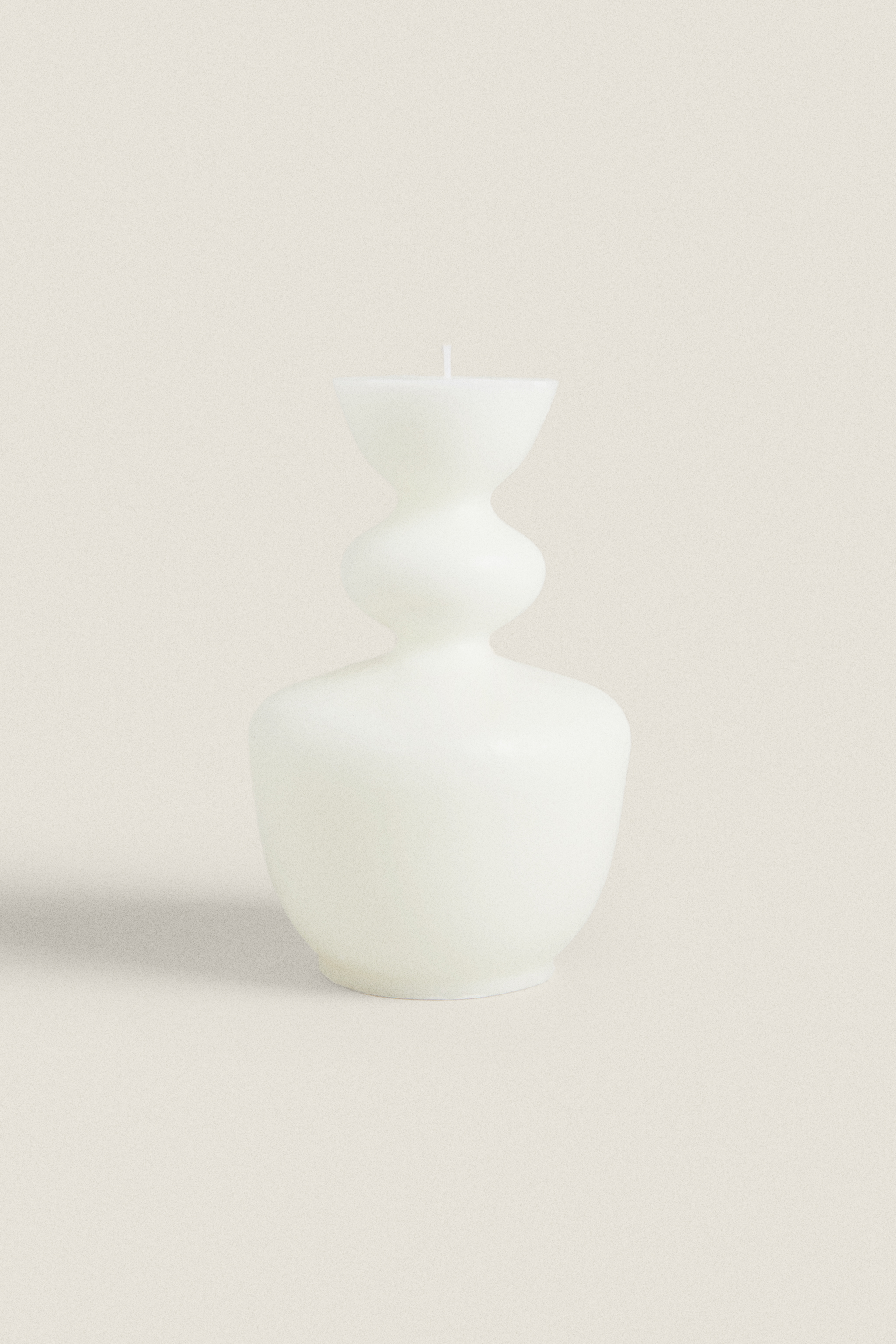 G) FLORAL BEYOND SCENTED CANDLE CANDLESTICK