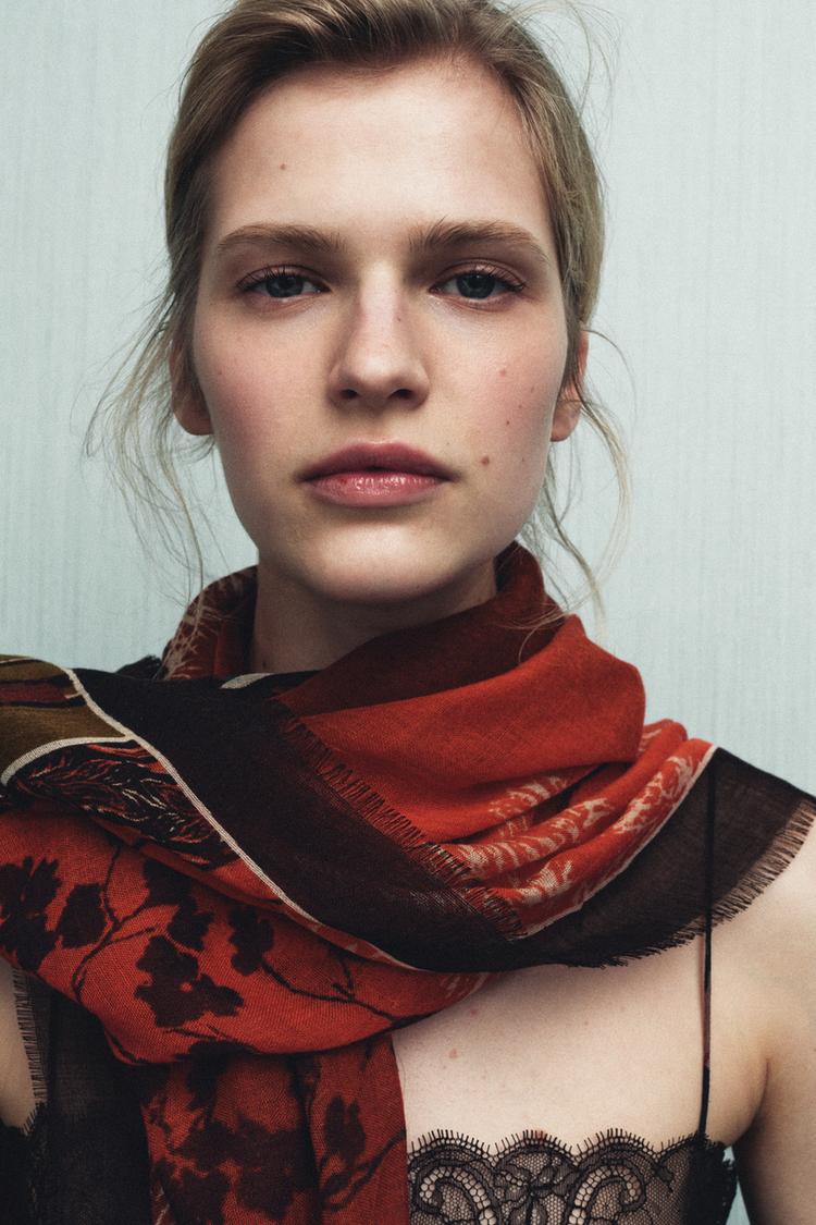 ORIENTAL PRINT SCARF - Zara product image