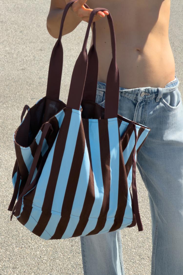 100% COTTON STRIPED MAXI BAG - Zara product image