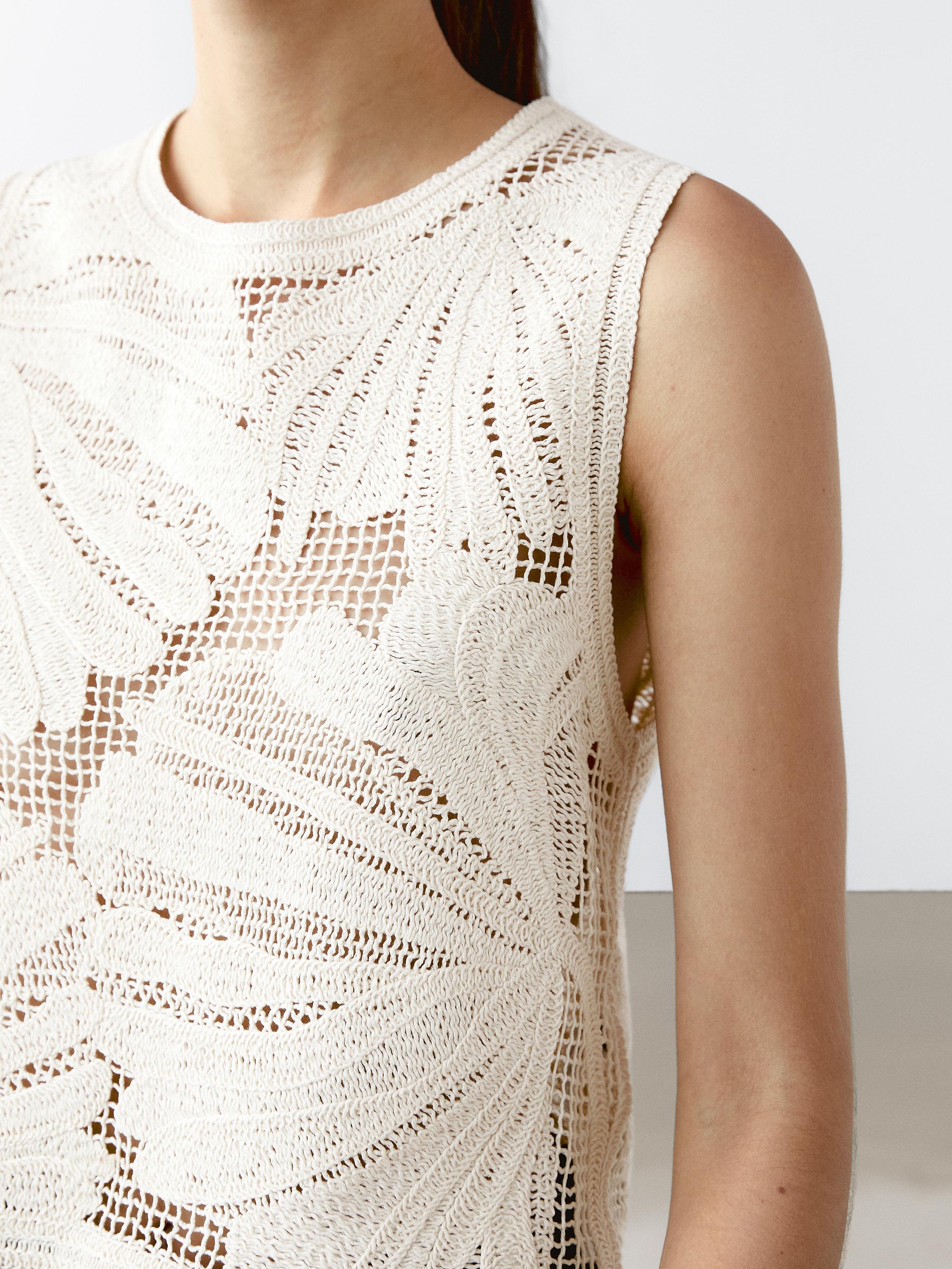Top en crochet ajouré à fleurs