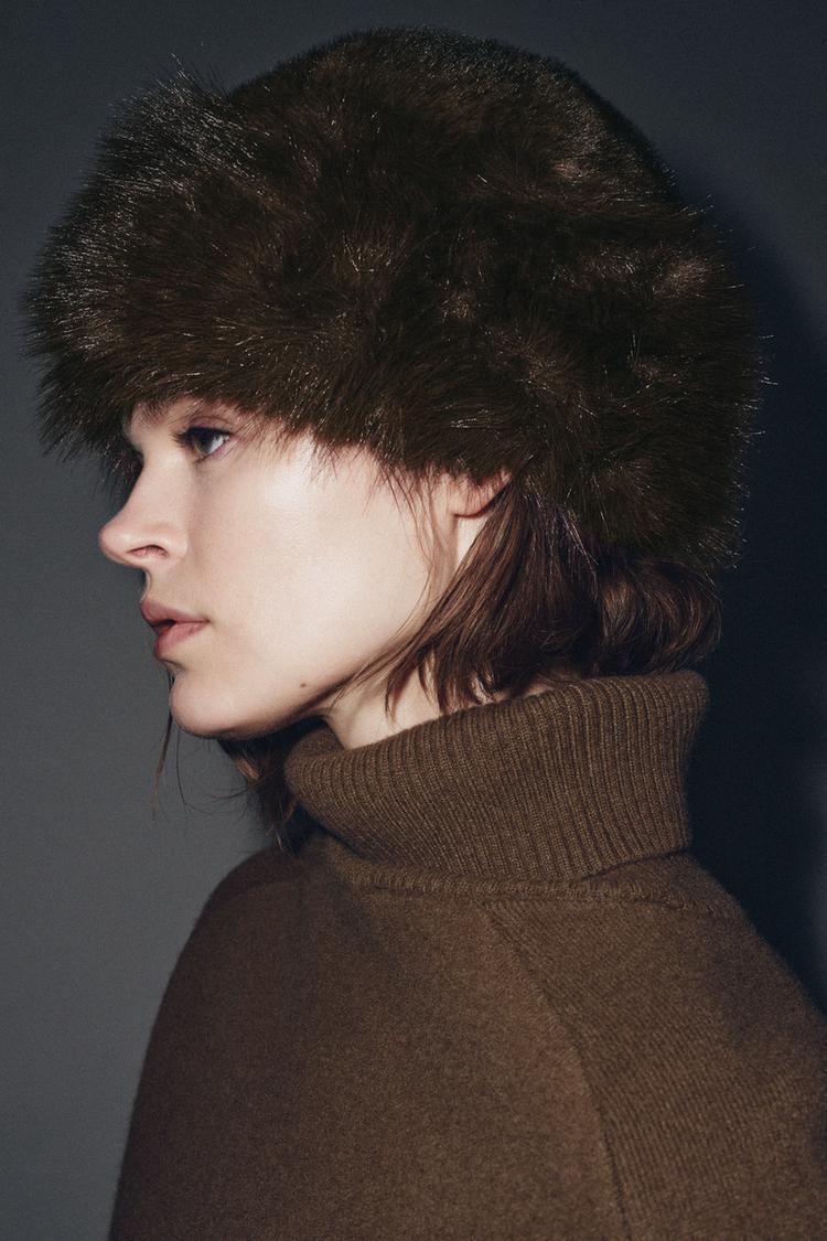 FAUX FUR CUFFED HAT - Zara product image