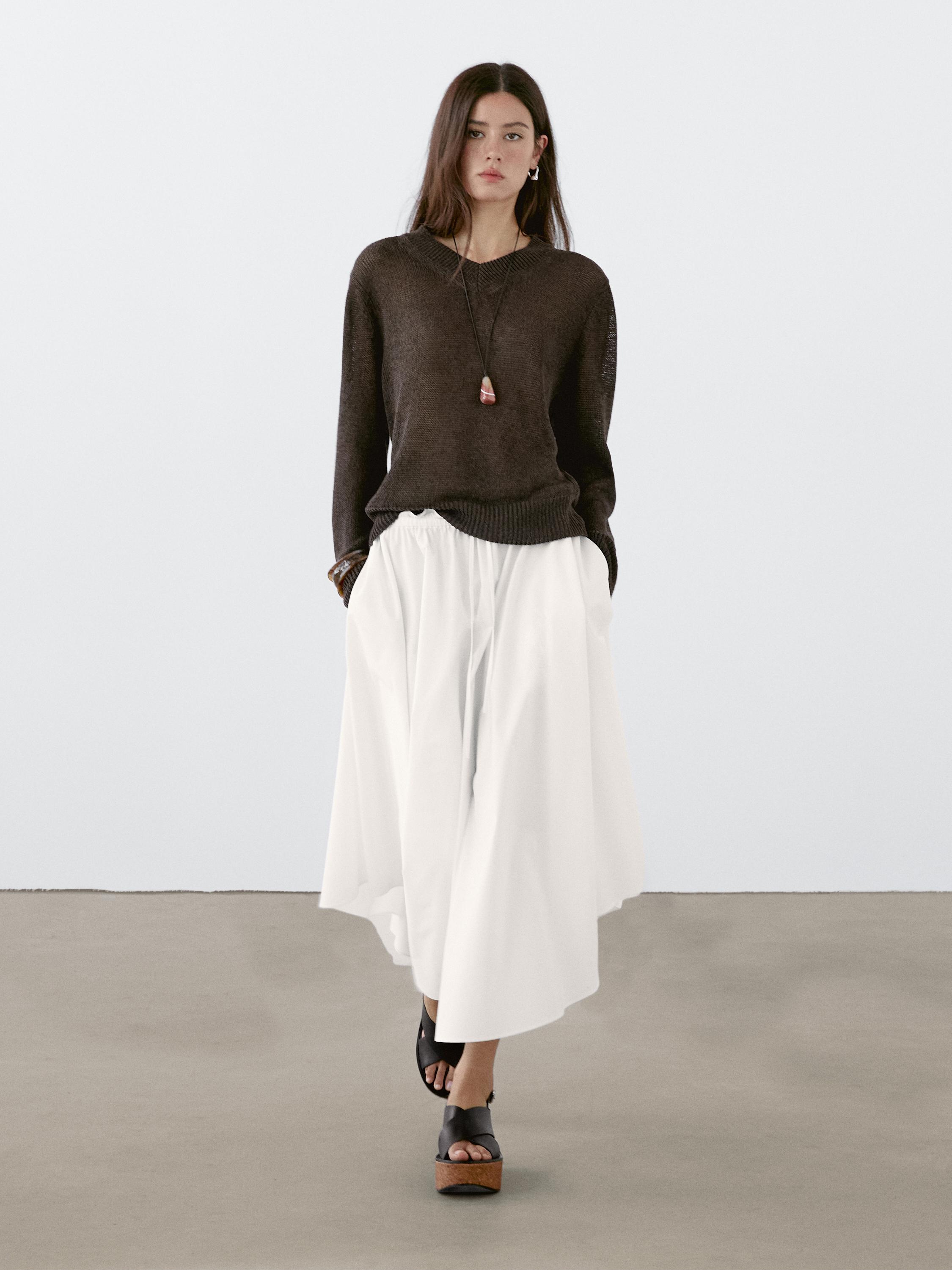 Cotton blend V-neck sweater