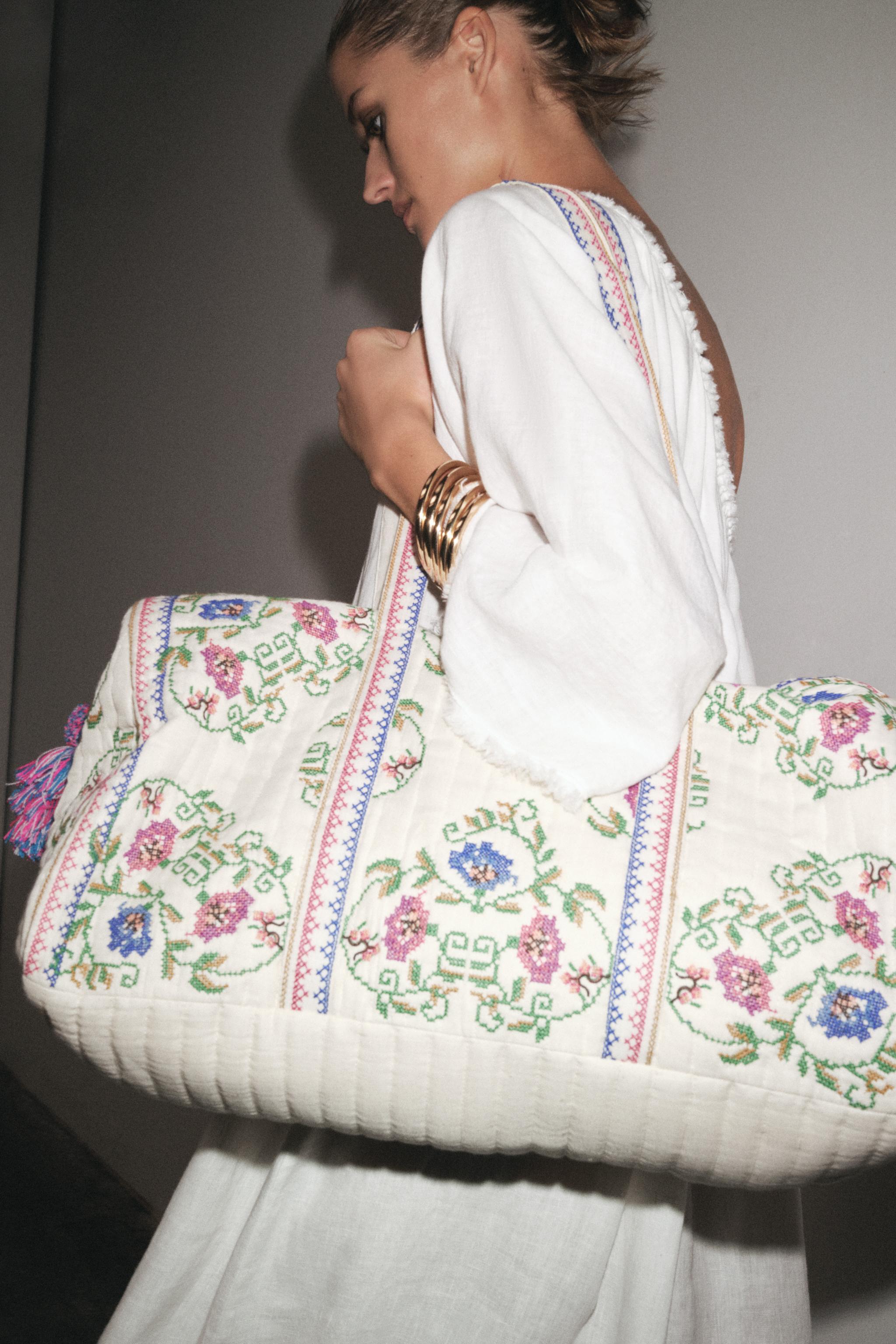 QUILTED EMBROIDERED BAG