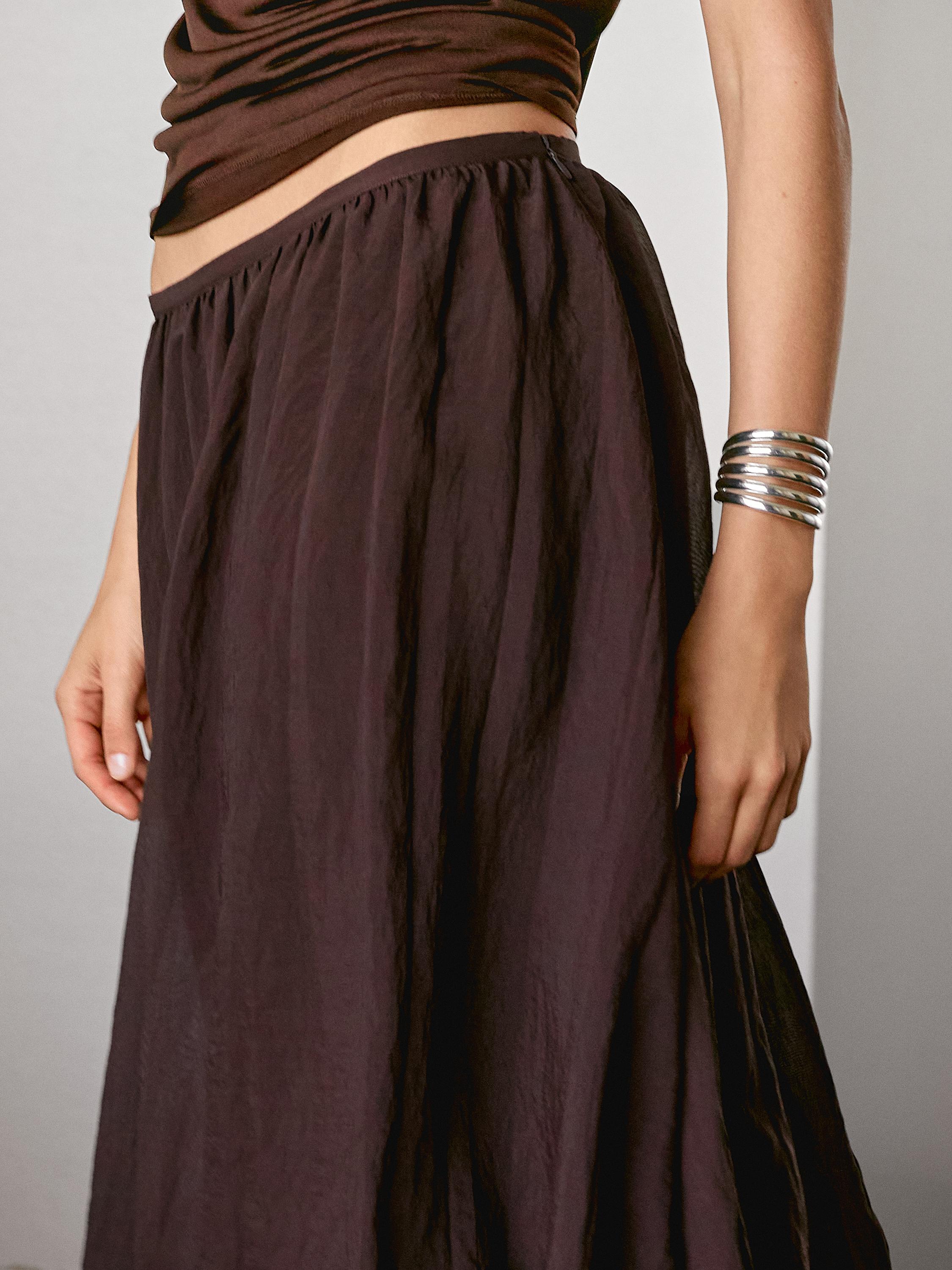 Pleated balloon midi skirt