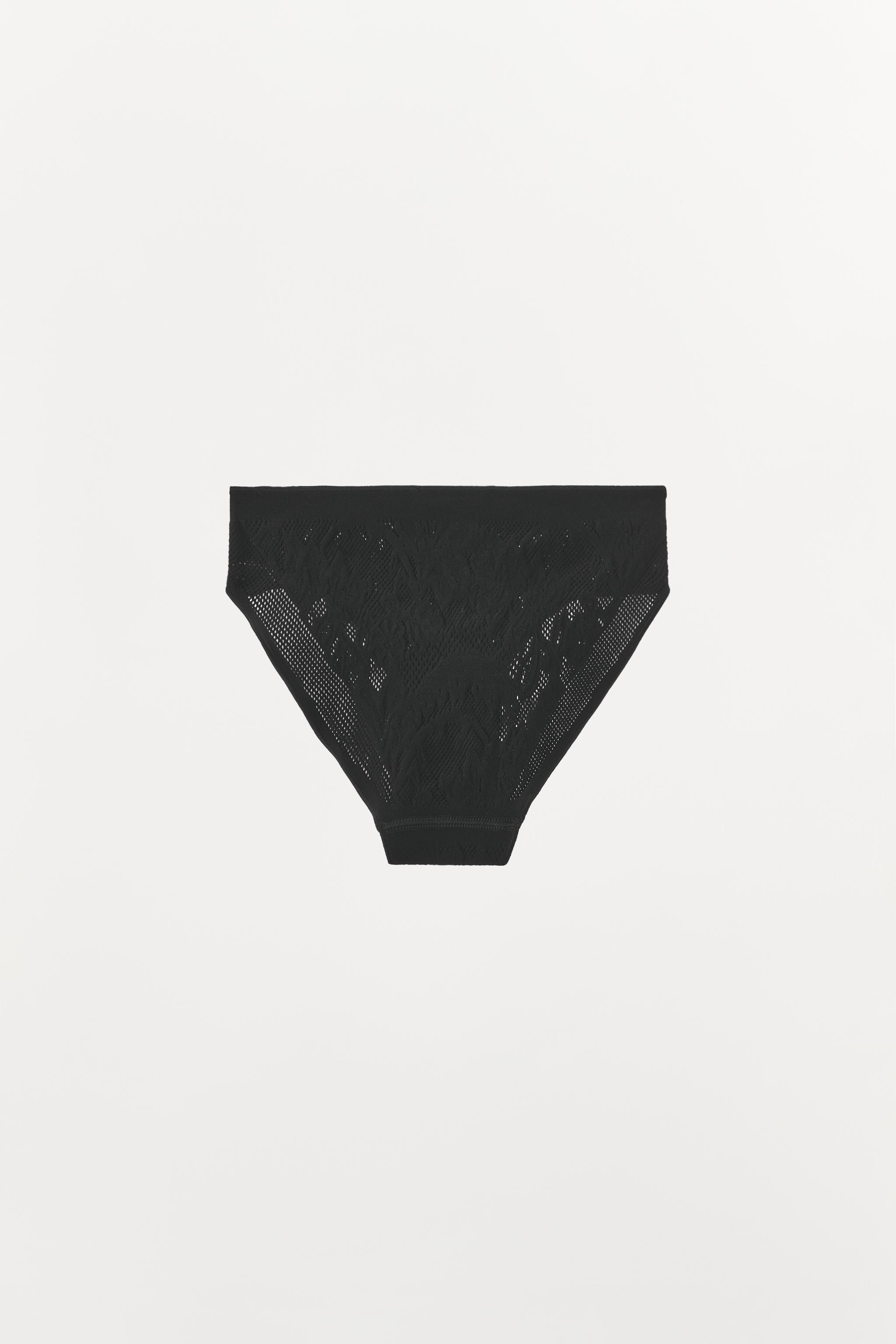 SEAMLESS PANTIES