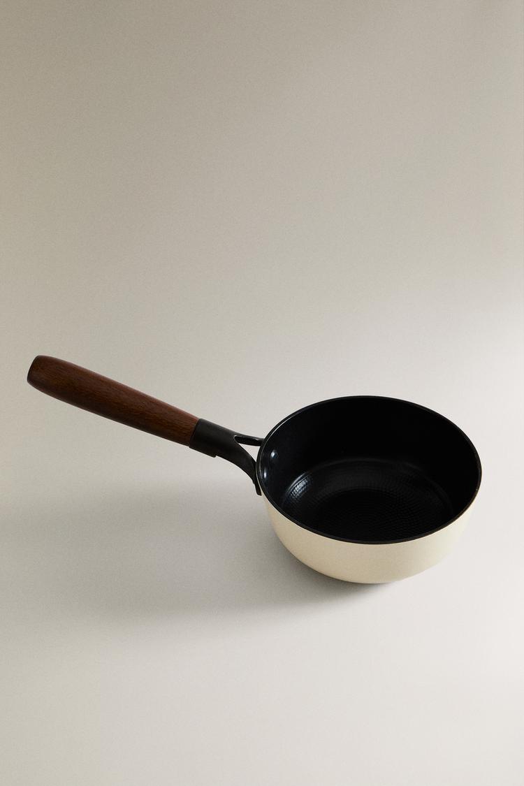 IRON CASSEROLE POT - Zara product image