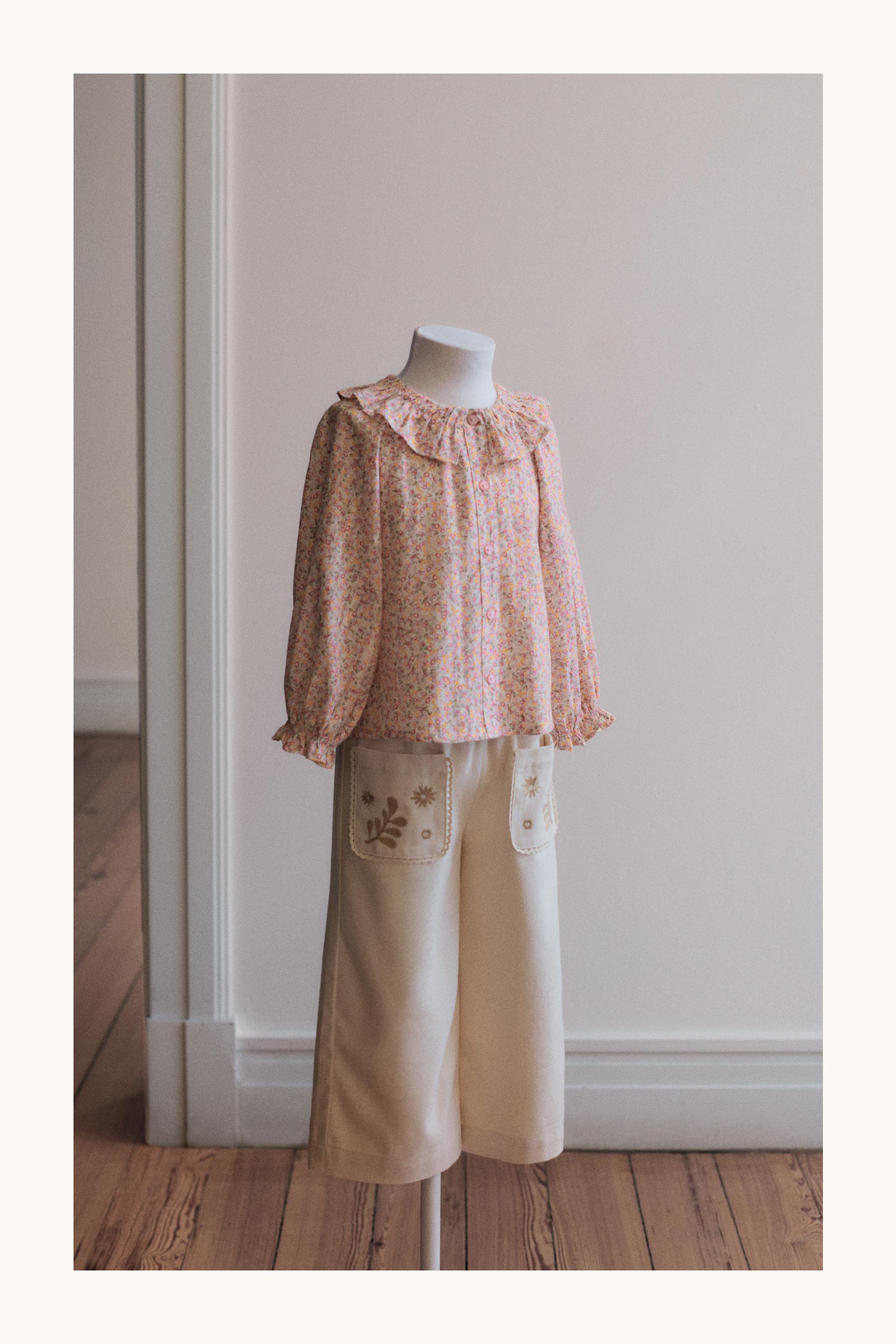 WIDE LEG PANTS WITH EMBROIDERED POCKETS