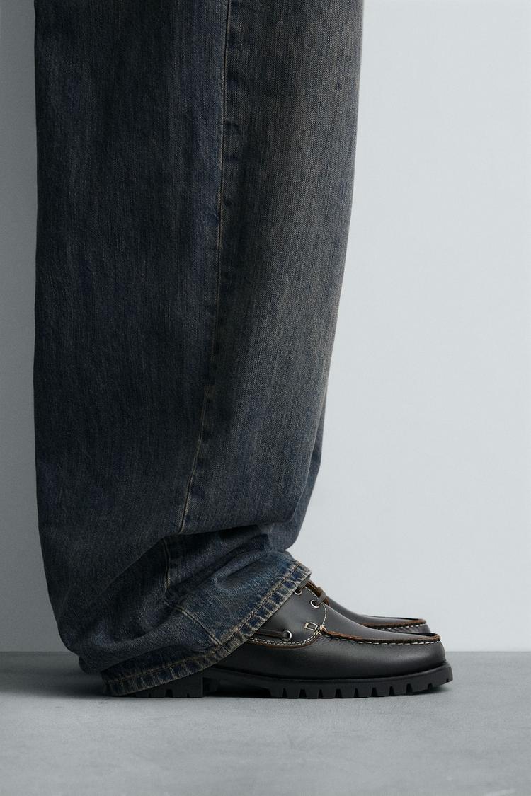 LEATHER BOAT SHOES
