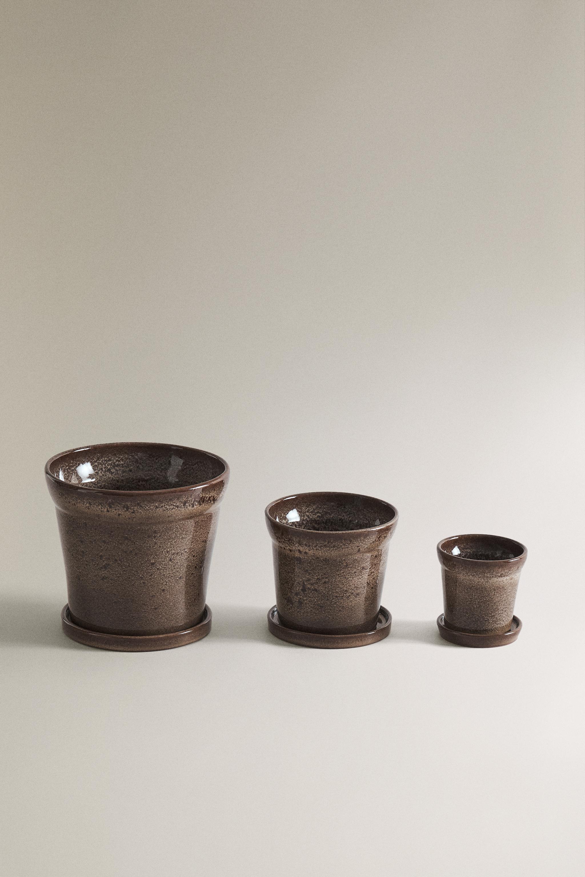 STONEWARE GARDEN POT WITH PLATE